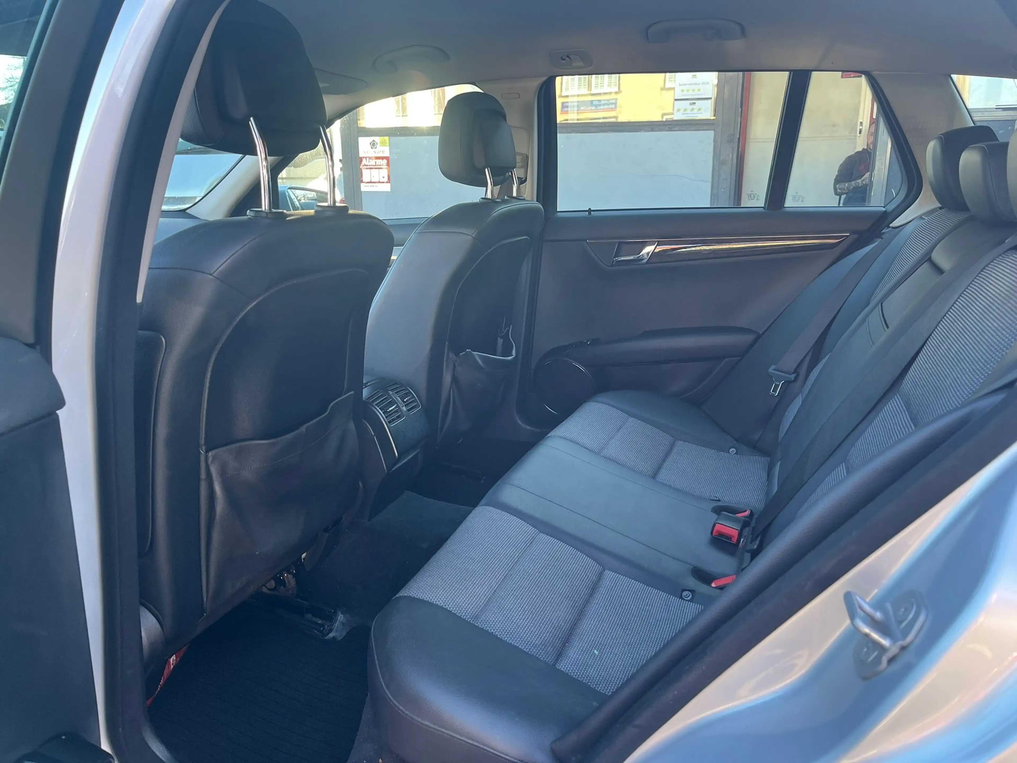 Mercedes-Benz C 350 CDI Avantgarde 1er proprio ***CAPTEURS/CLIM*** — photo 11