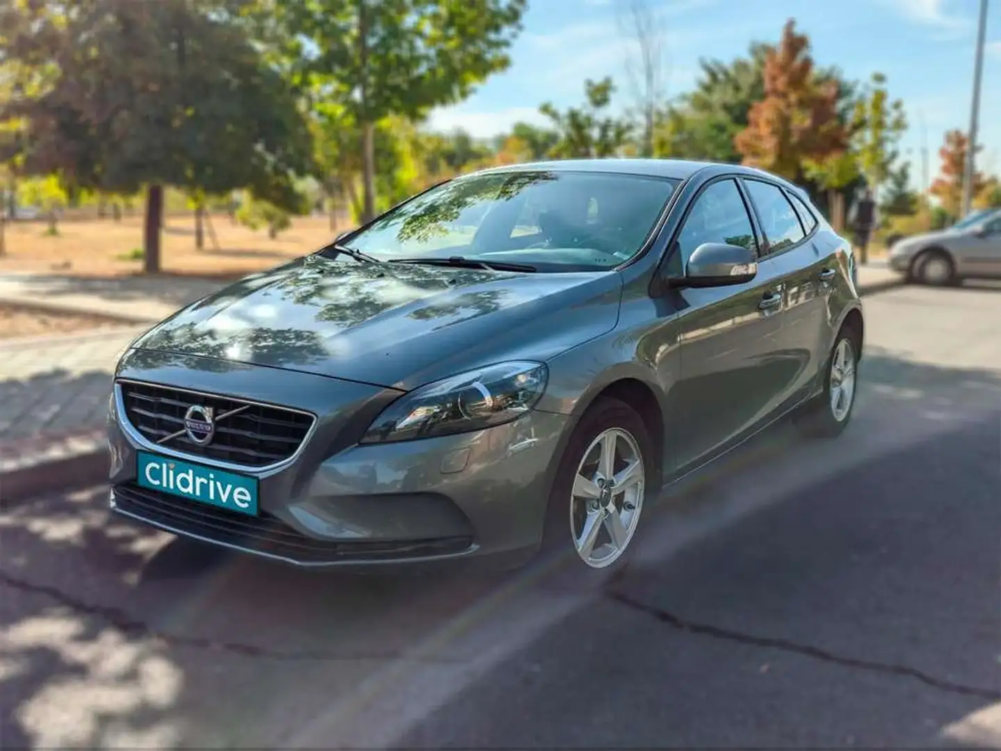 Volvo V40 Cross Country D3 Momentum Gris - 2