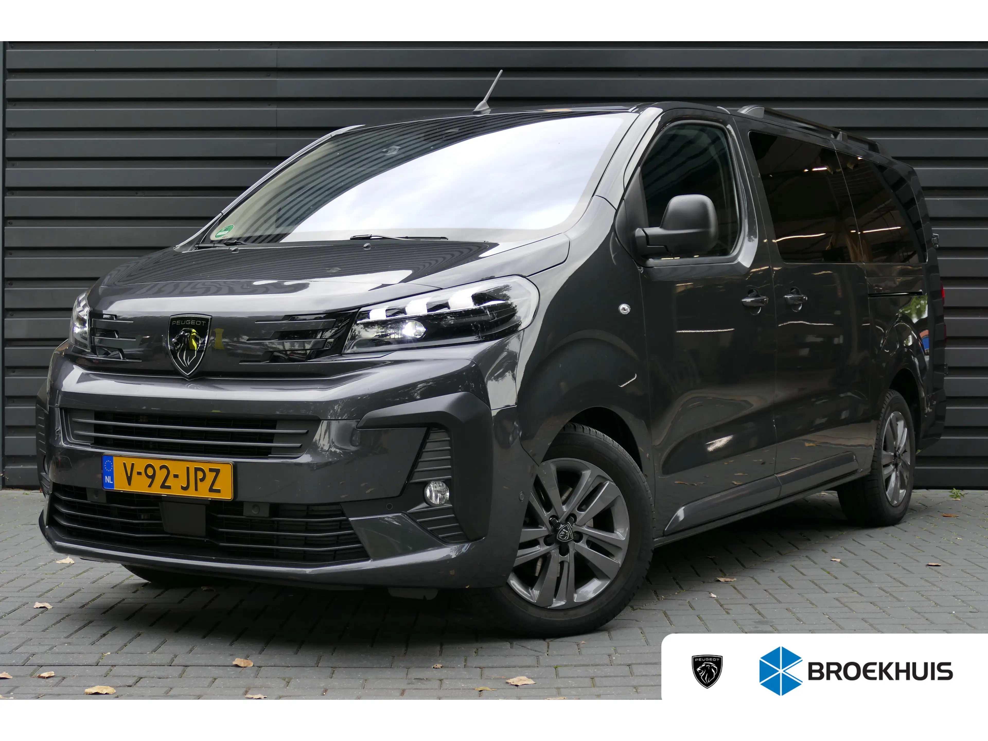 Peugeot Expert 2.0 BLUEHDI 180PK DC 5-ZITS AUTOMAAT / CAMERA / TR