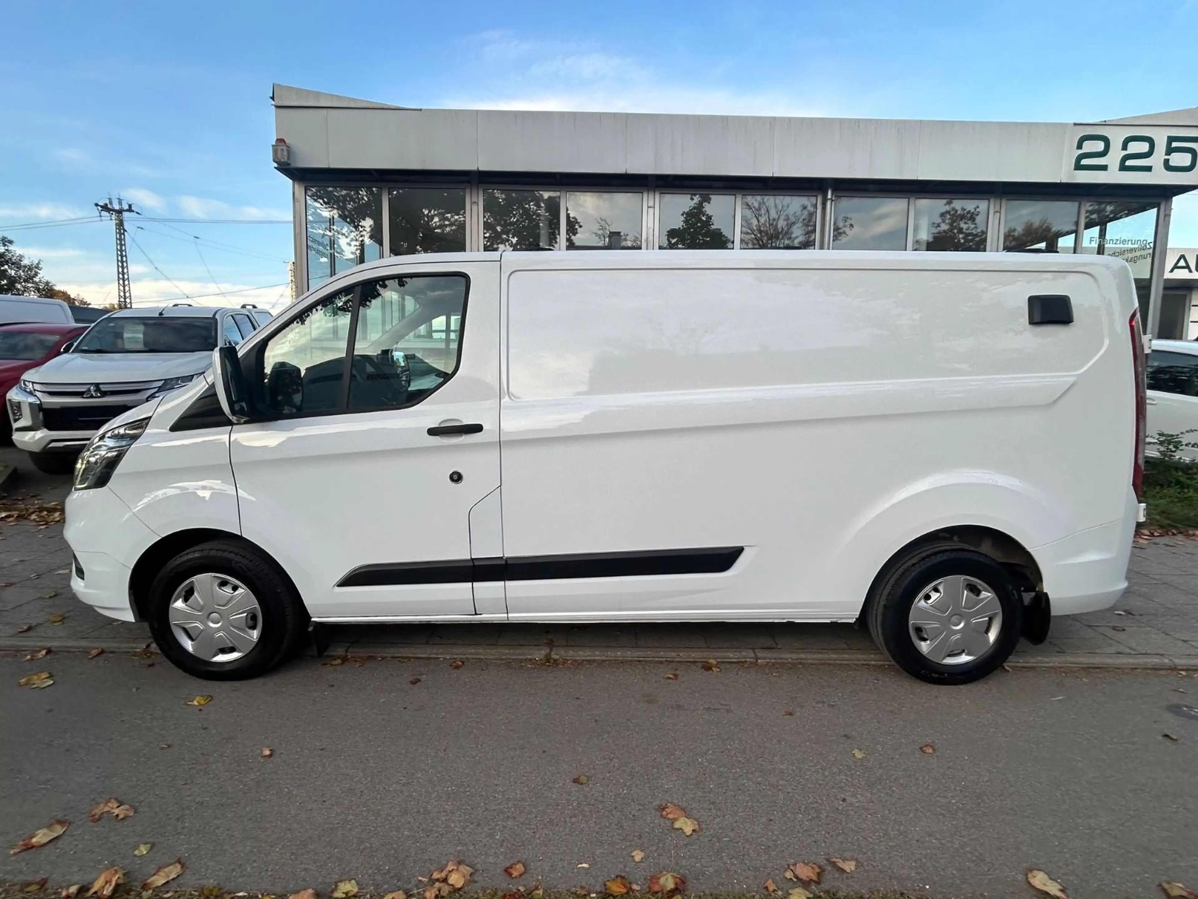Ford Transit Custom Sortimo Regale Navi AHK-2.650 kg — photo 5
