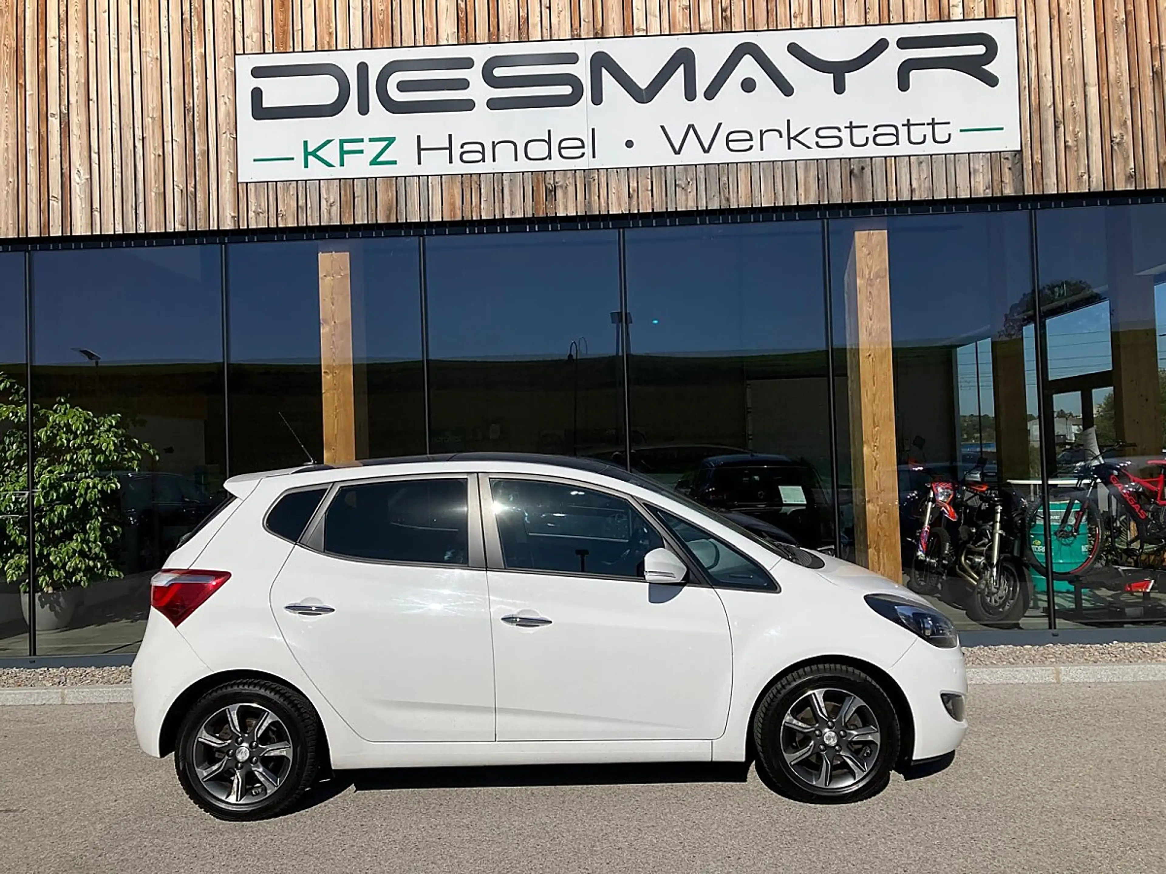 Hyundai iX20 ix20 1.6 CRDI DPF Premium Start/stop Panorama G... — photo 6