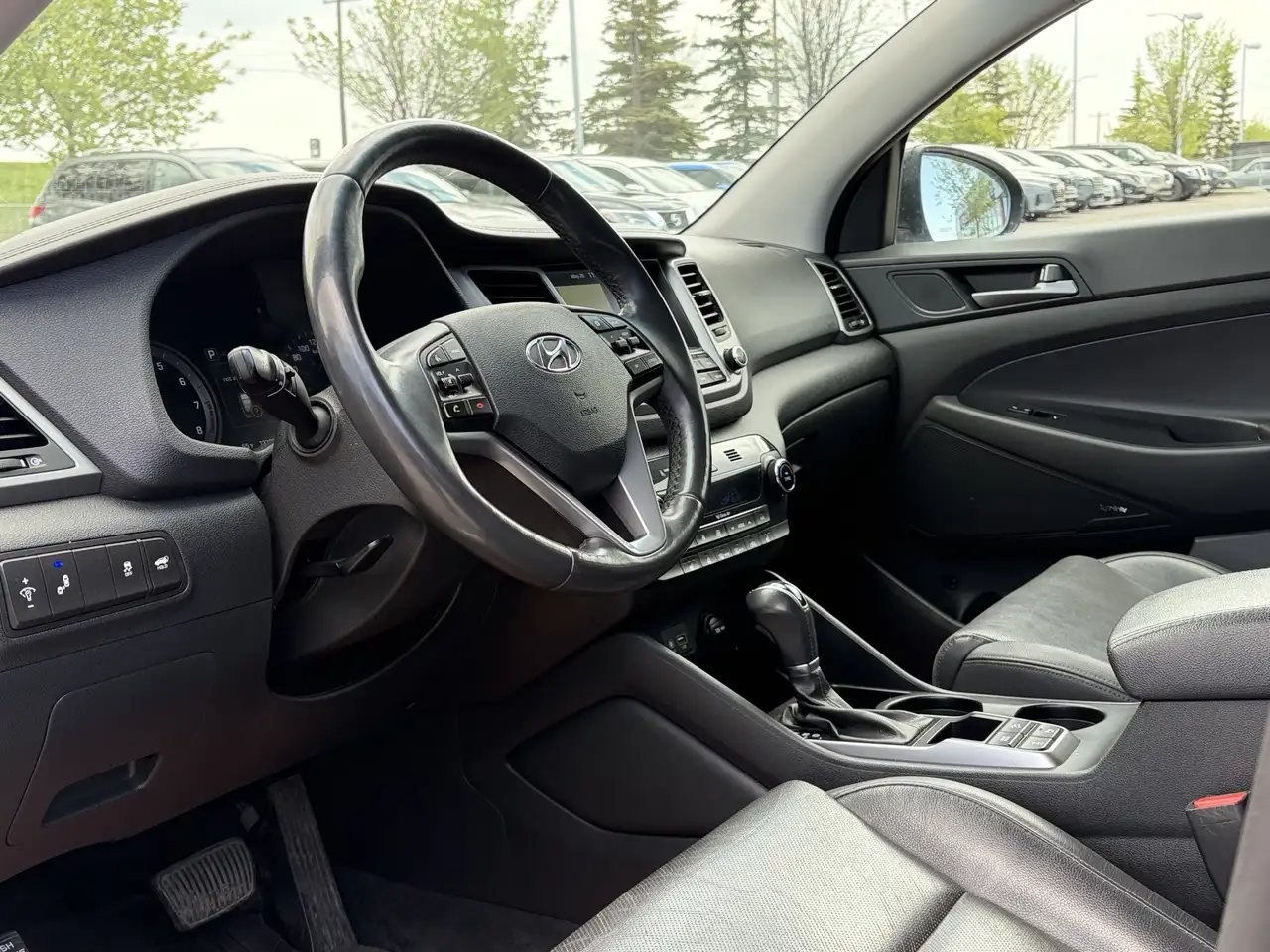 Hyundai TUCSON снимка Hyundai TUCSON