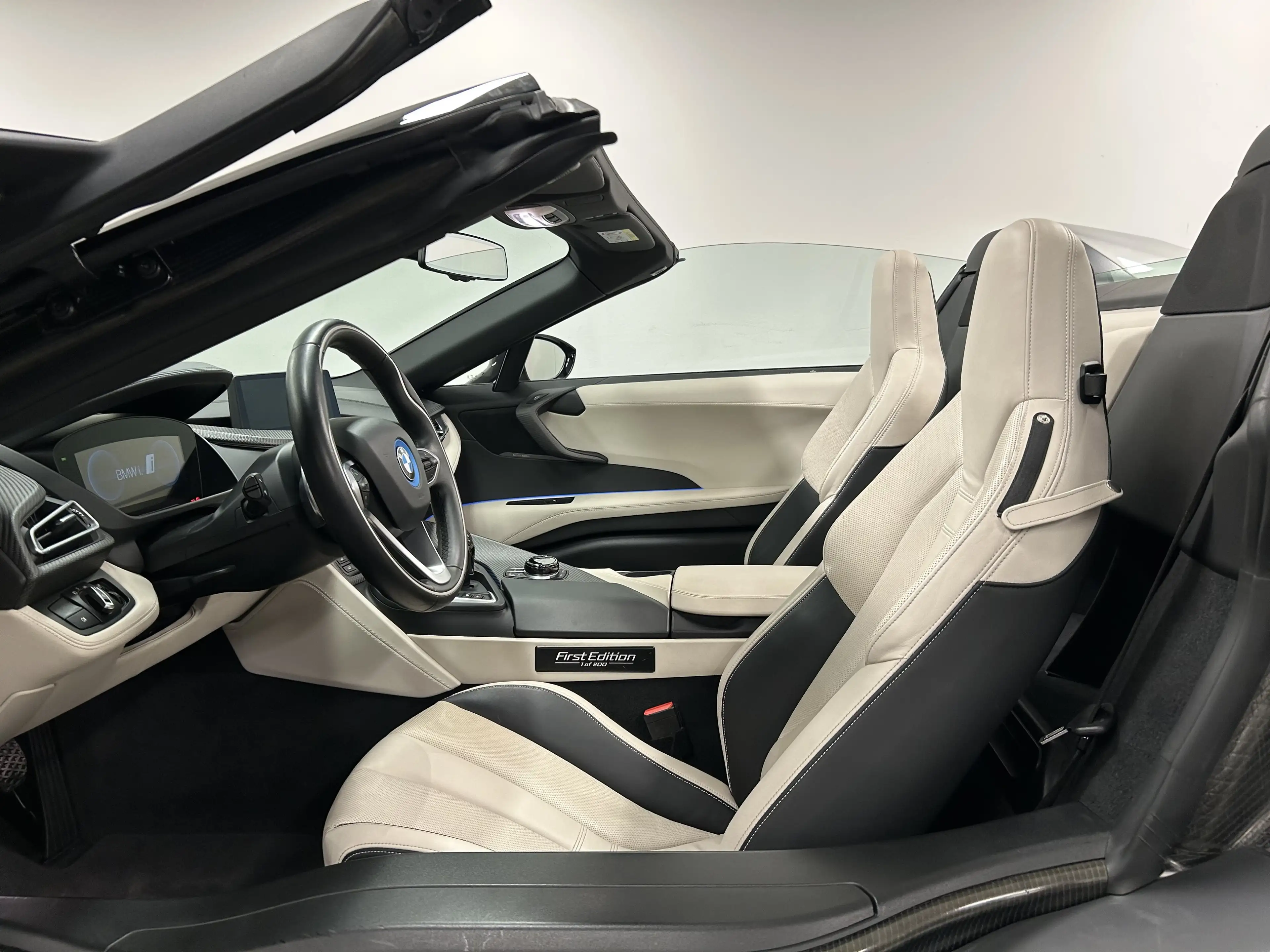 BMW i8 Roadster First Edition 1 of 200 Harman/Kardon Head — photo 6