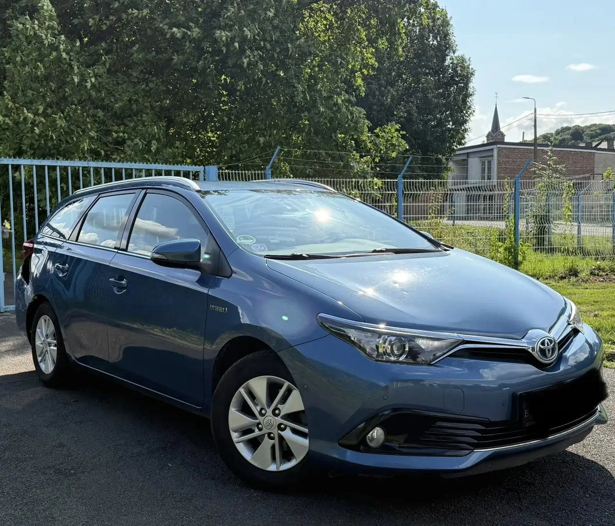 Toyota Auris 1.8 Hybrid Executive Blau - 2