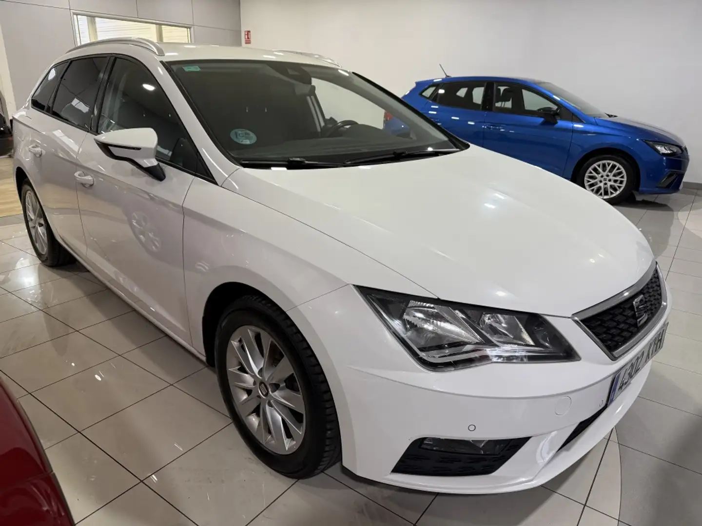 SEAT Leon ST 1.6TDI CR S&S Style 115 Weiß - 2