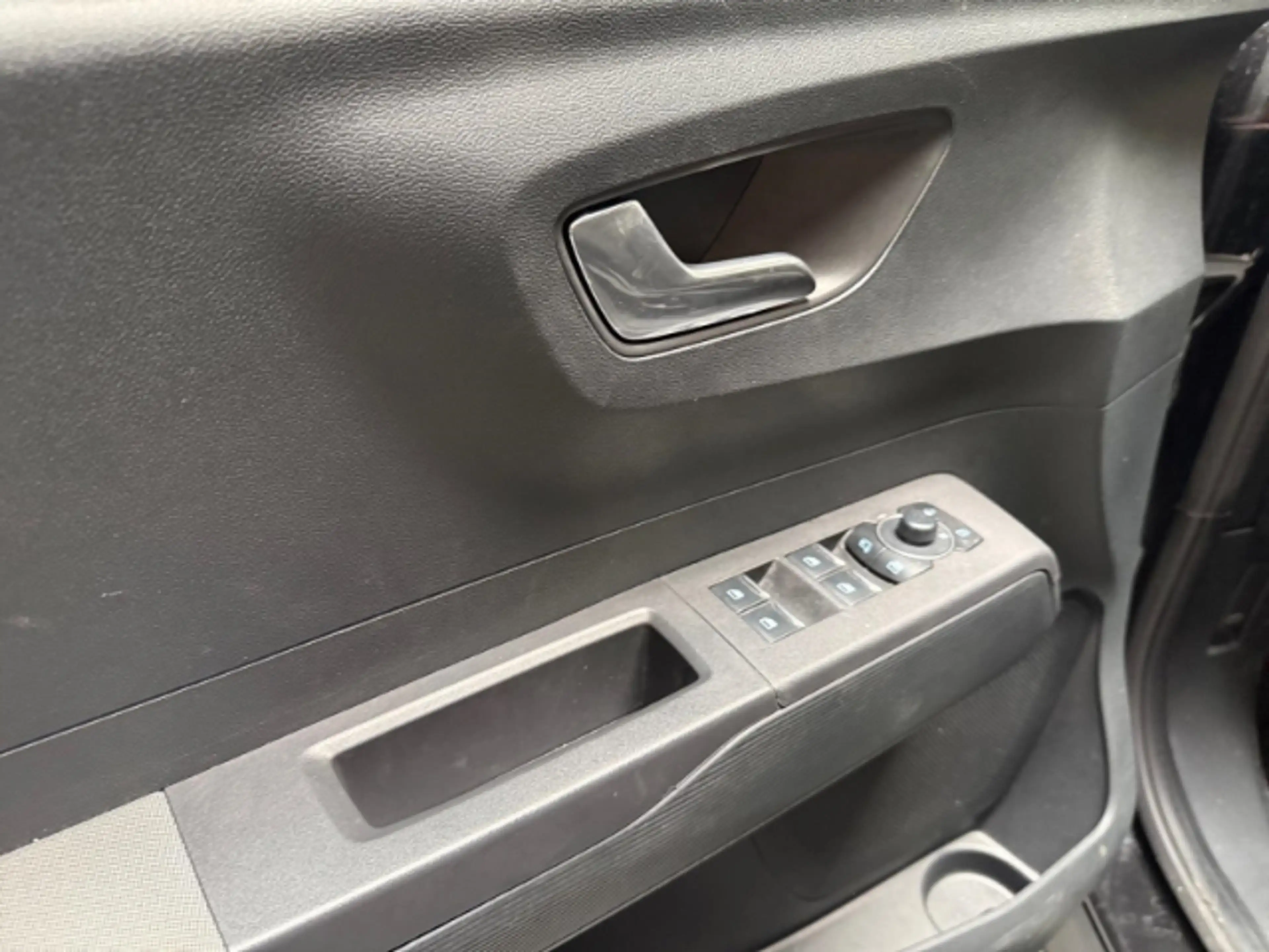 Ford Tourneo Courier 1.0 EcoBoost Titanium Kamera+Navigation+Tempomat — photo 15