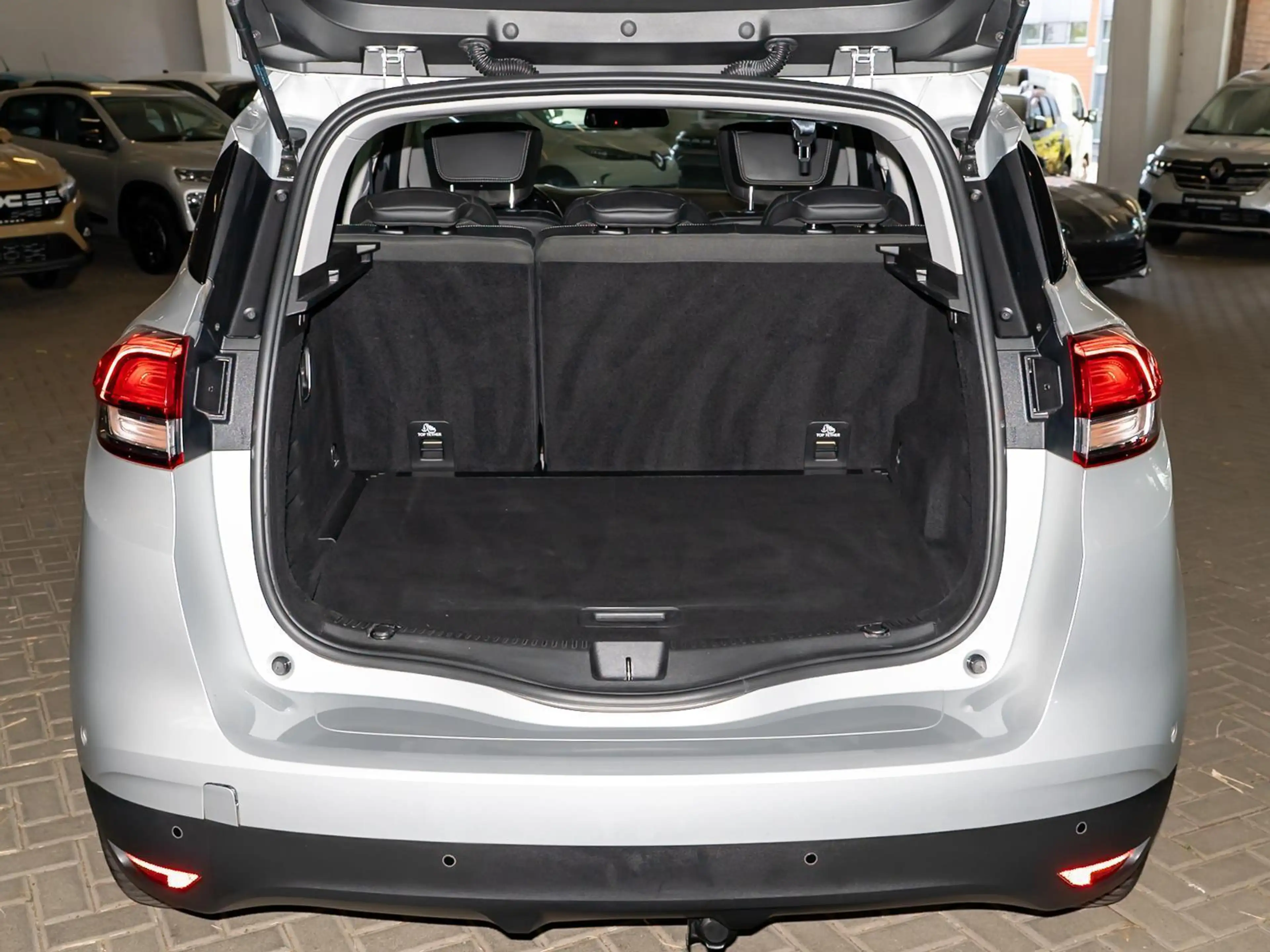 Renault Scenic INTENS TCe 140 GPF NAVI PDC KLIMA — photo 8