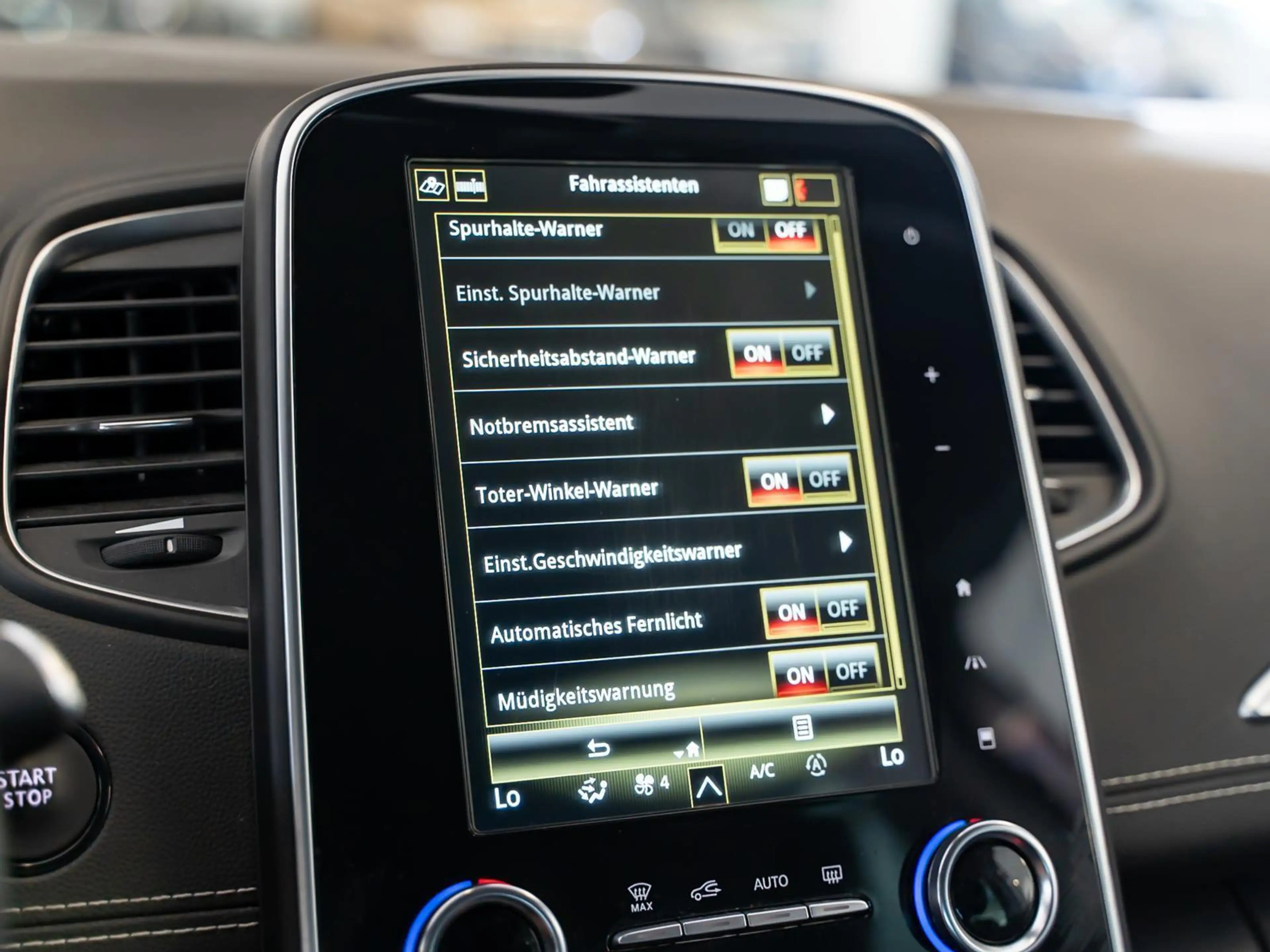 Renault Scenic INTENS TCe 140 GPF NAVI PDC KLIMA — photo 9