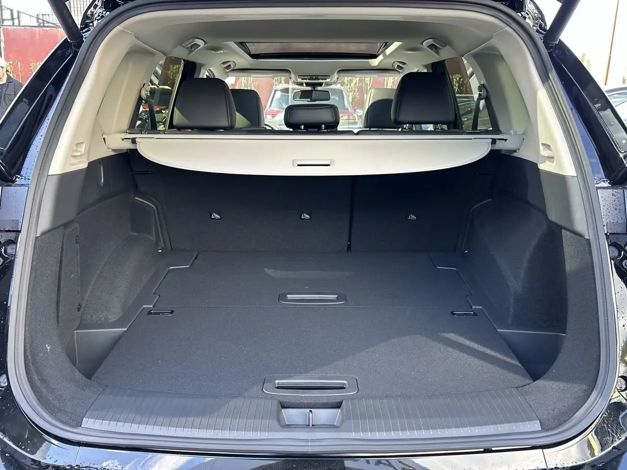 Nissan Rogue снимка Nissan Rogue