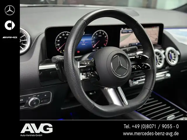 Mercedes-Benz GLA view 26
