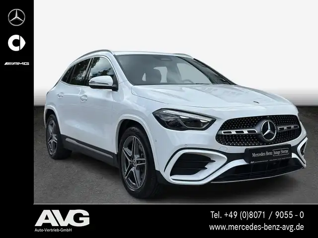 Mercedes-Benz GLA view 2