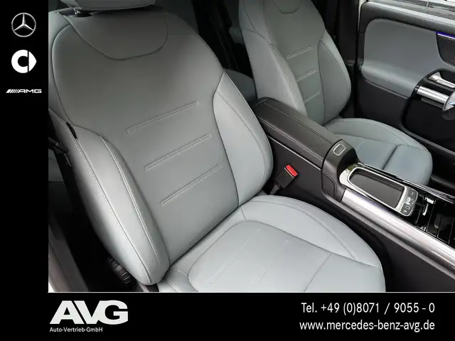 Mercedes-Benz GLA view 16
