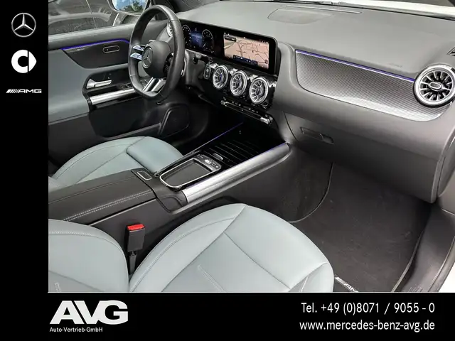 Mercedes-Benz GLA view 12