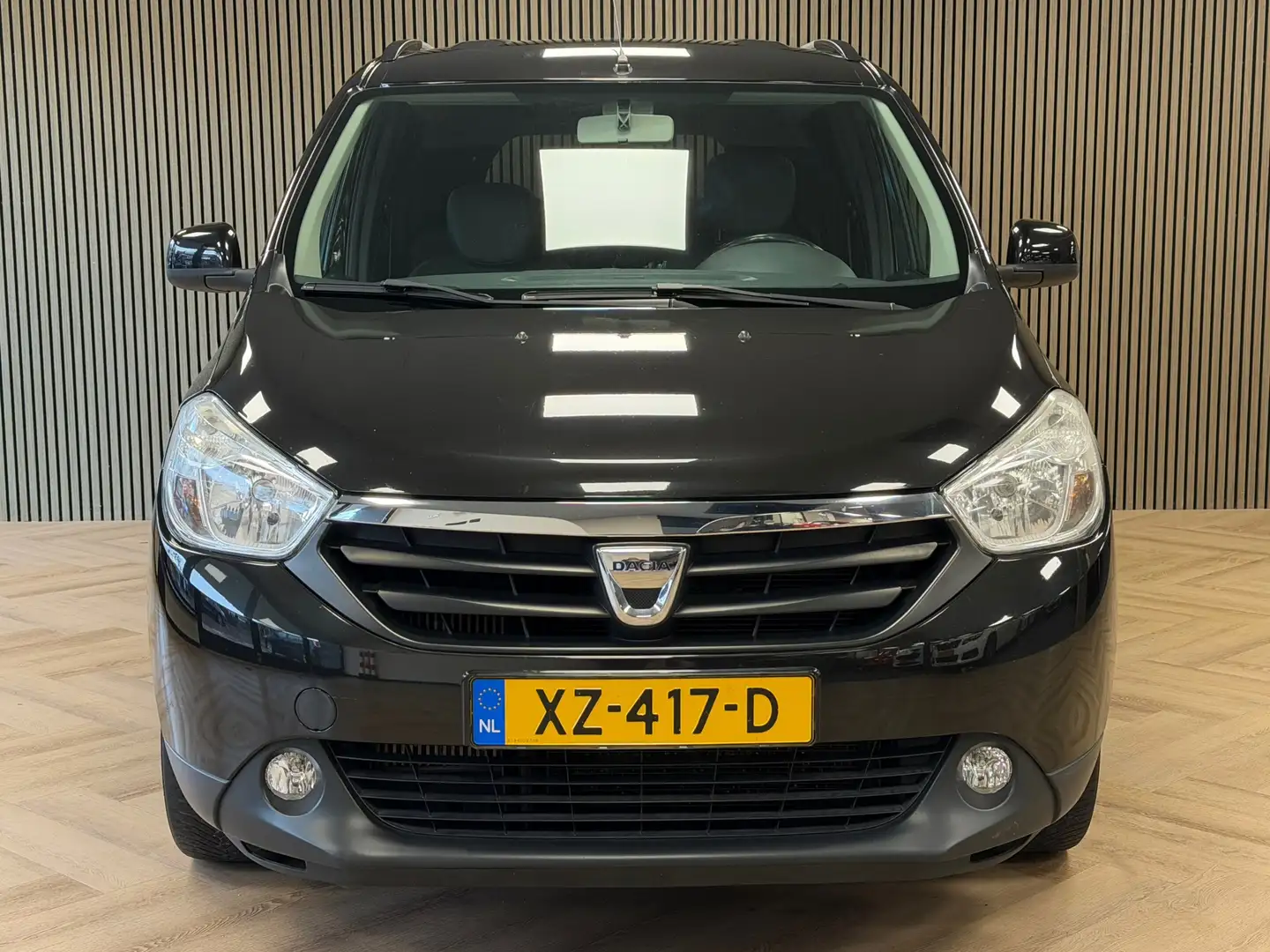 Dacia Lodgy 1.2 TCe Stepway 7P. LEDER PARKEERSENSOREN ACHTER N Noir - 2