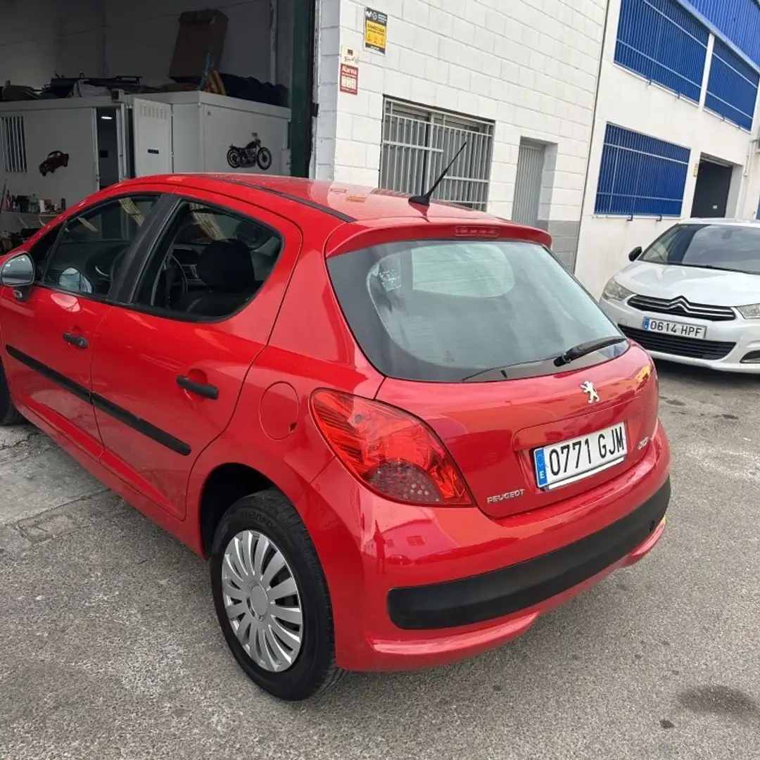 Peugeot 207 1.4i Confort 75 Rojo - 2