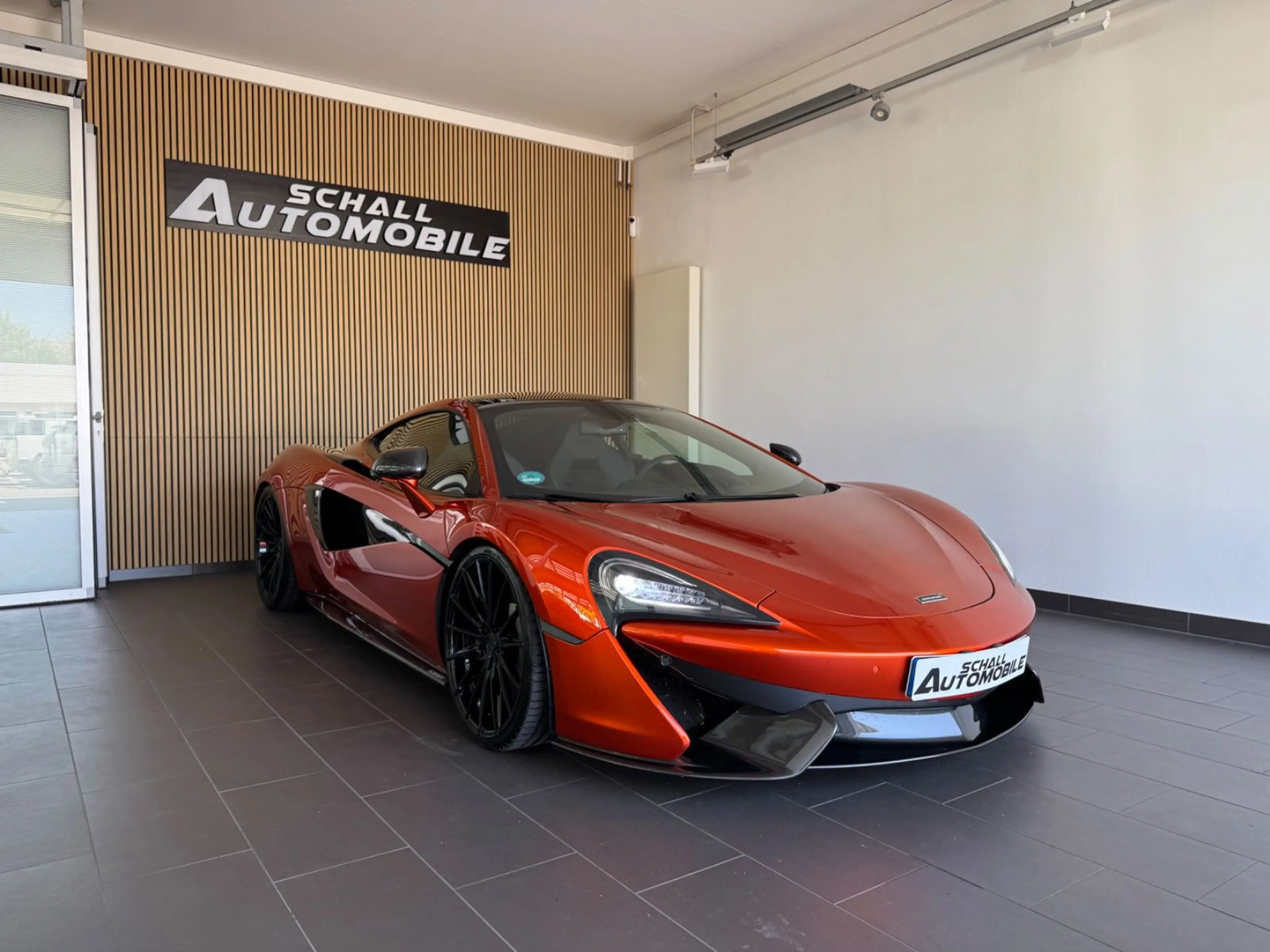 McLaren 570GT 3.8 V8 *LIFT*B&W*SoftClose*PANO*Carbon*CAM — photo 3