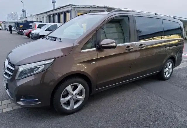 Mercedes-Benz V 250 (BlueTEC) d lang 4Matic 7G-TRONIC Avantgarde Editi