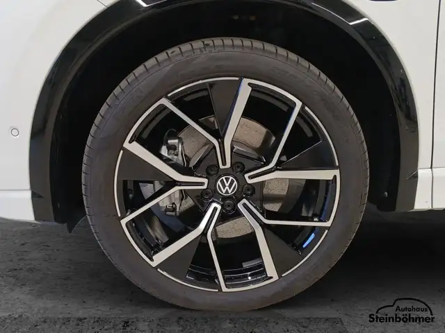 Volkswagen Tiguan view 13
