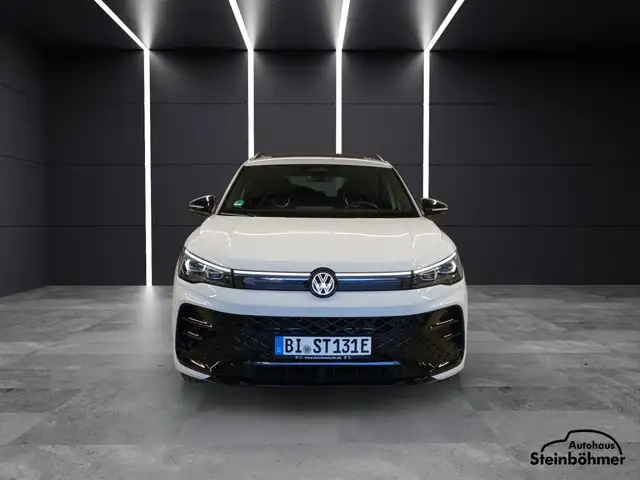 Volkswagen Tiguan view 11
