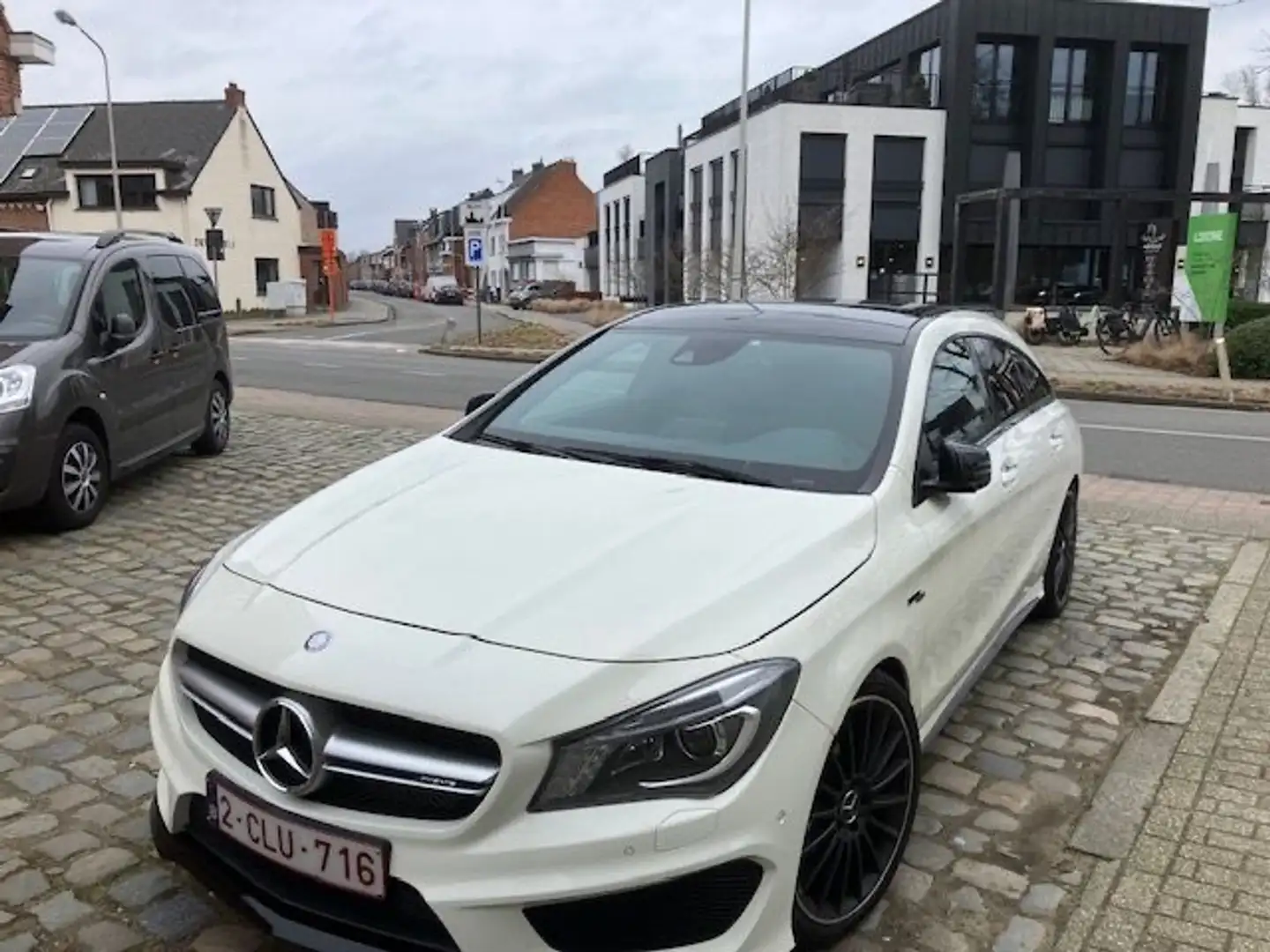 Mercedes-Benz CLA 45 AMG shooting break Blanc - 1