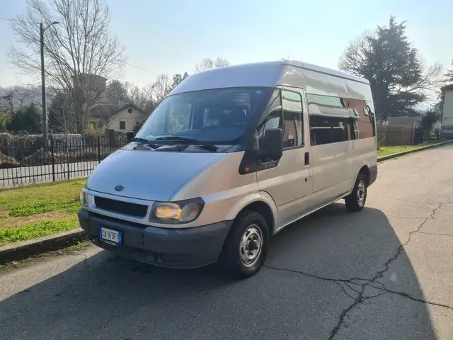 Ford Transit Bus 2.0 TD 86cv 9 posti