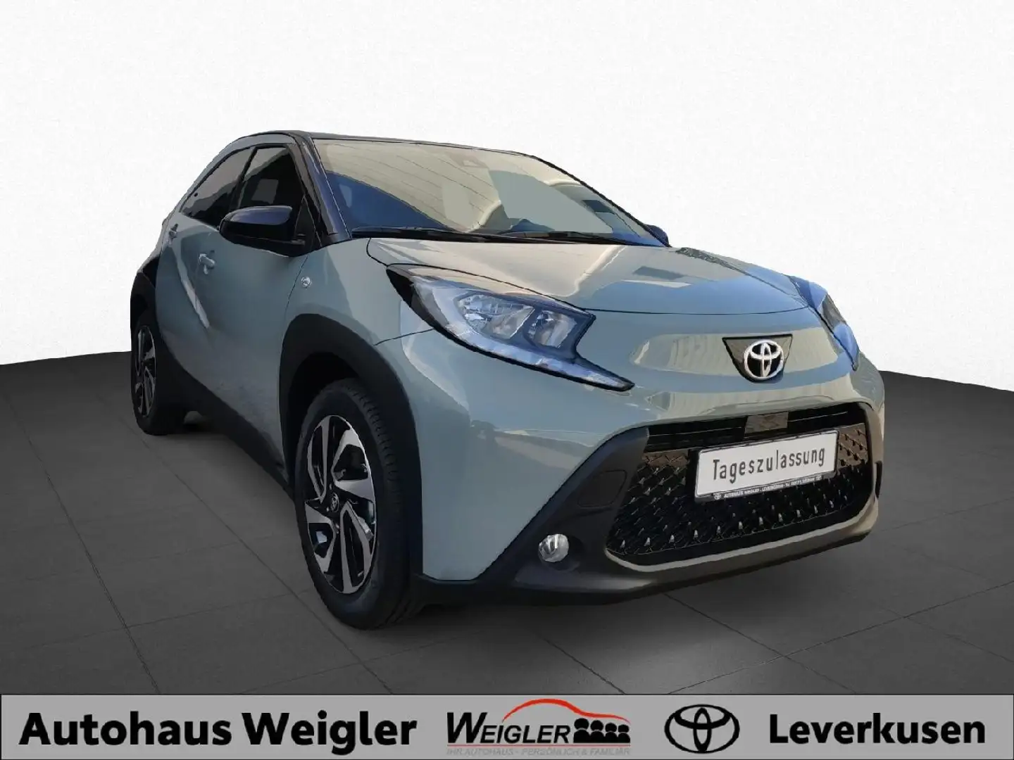 Toyota Aygo X Teamplayer 5-Gang 5-Türer Klima Grau - 2