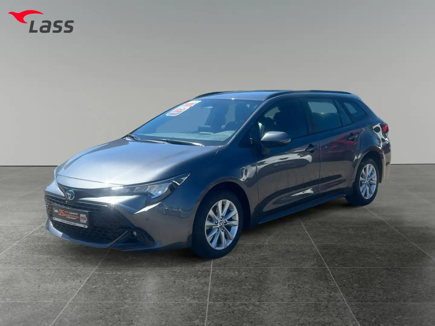 Toyota Corolla TS 1.8 Hybrid Grijs - 2
