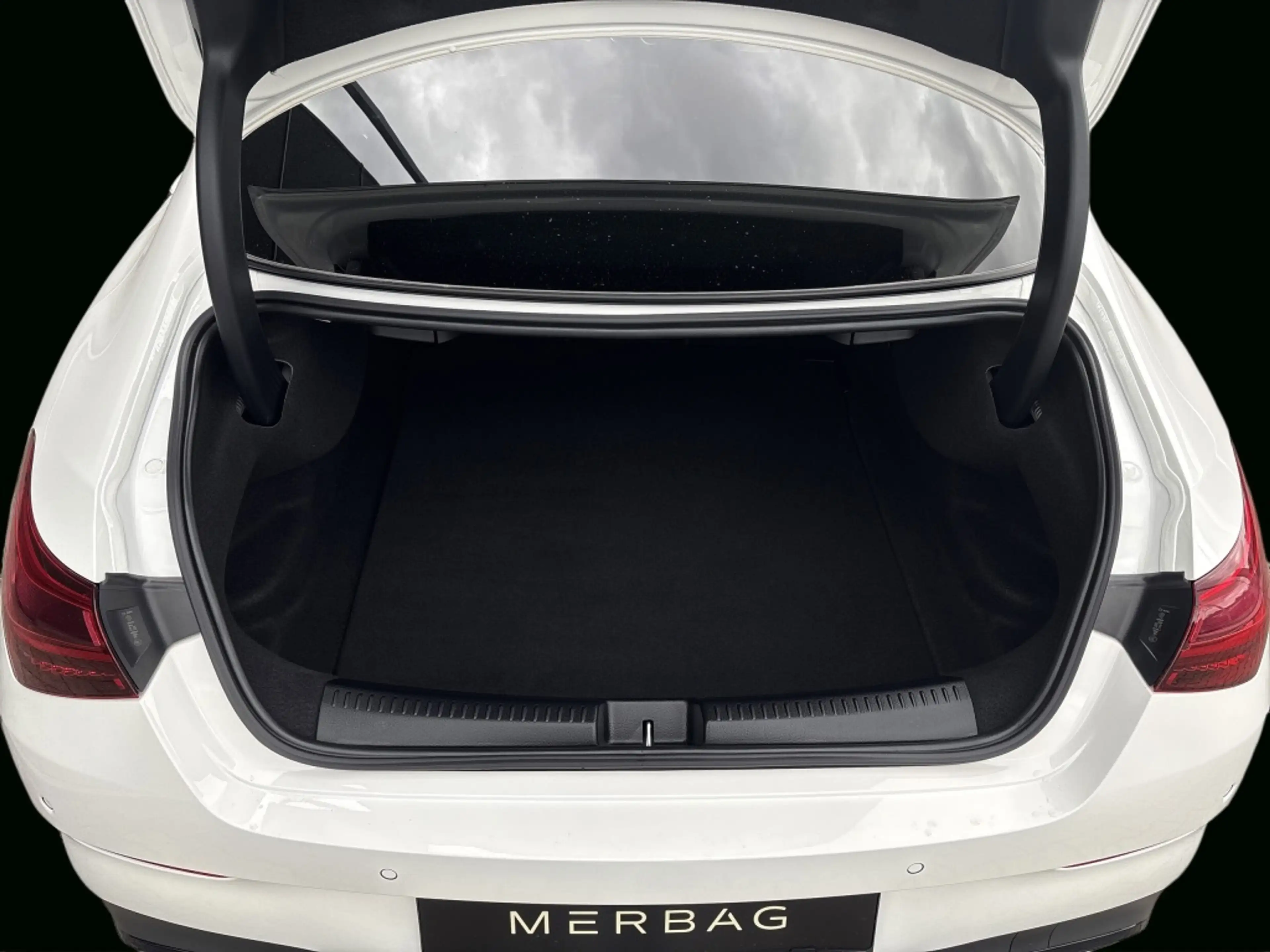 Mercedes-Benz CLA 220 4MATIC Coupé AMG NIGHT PANO 360 ACC SOUND — photo 7