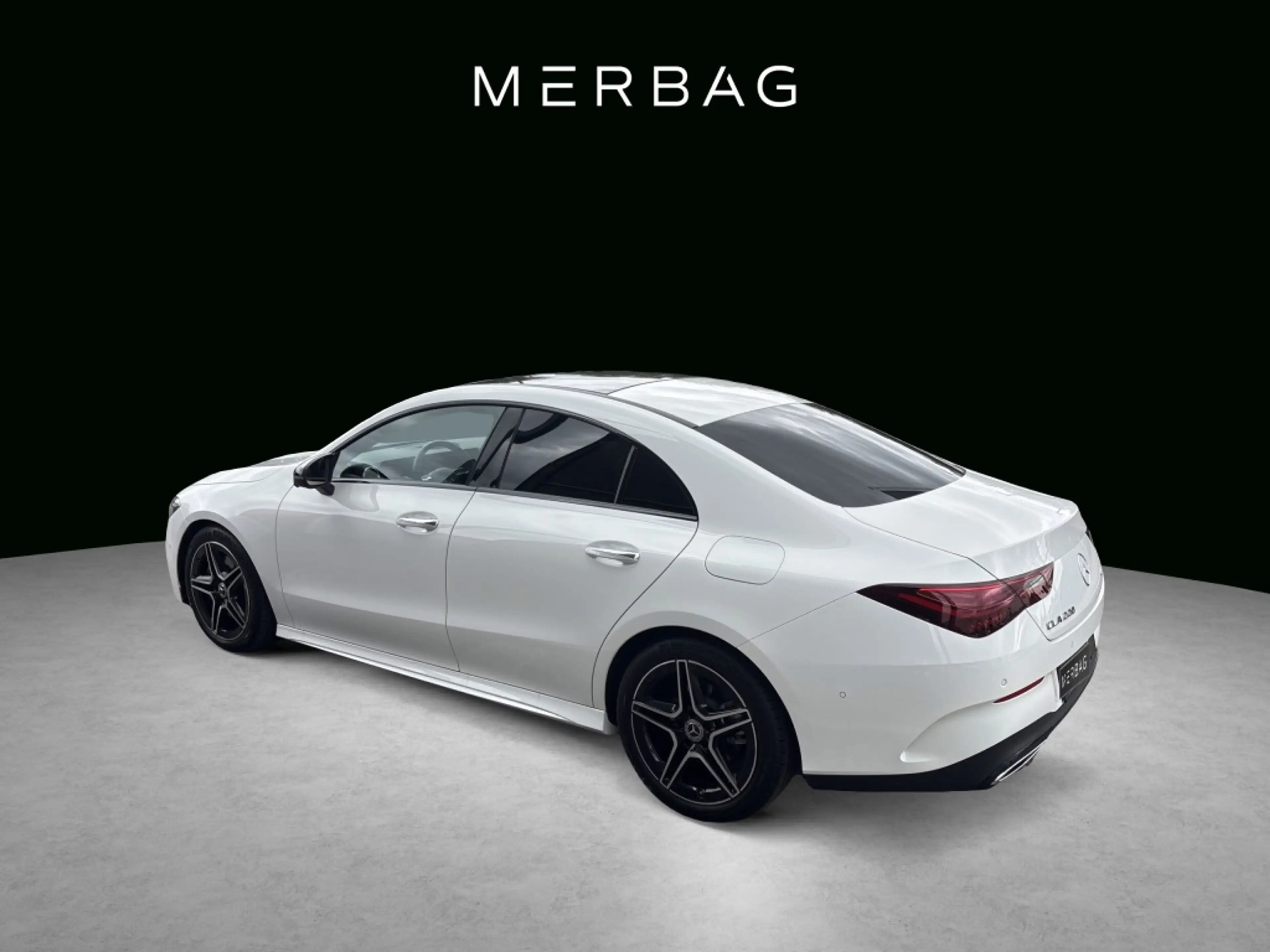 Mercedes-Benz CLA 220 4MATIC Coupé AMG NIGHT PANO 360 ACC SOUND — photo 5