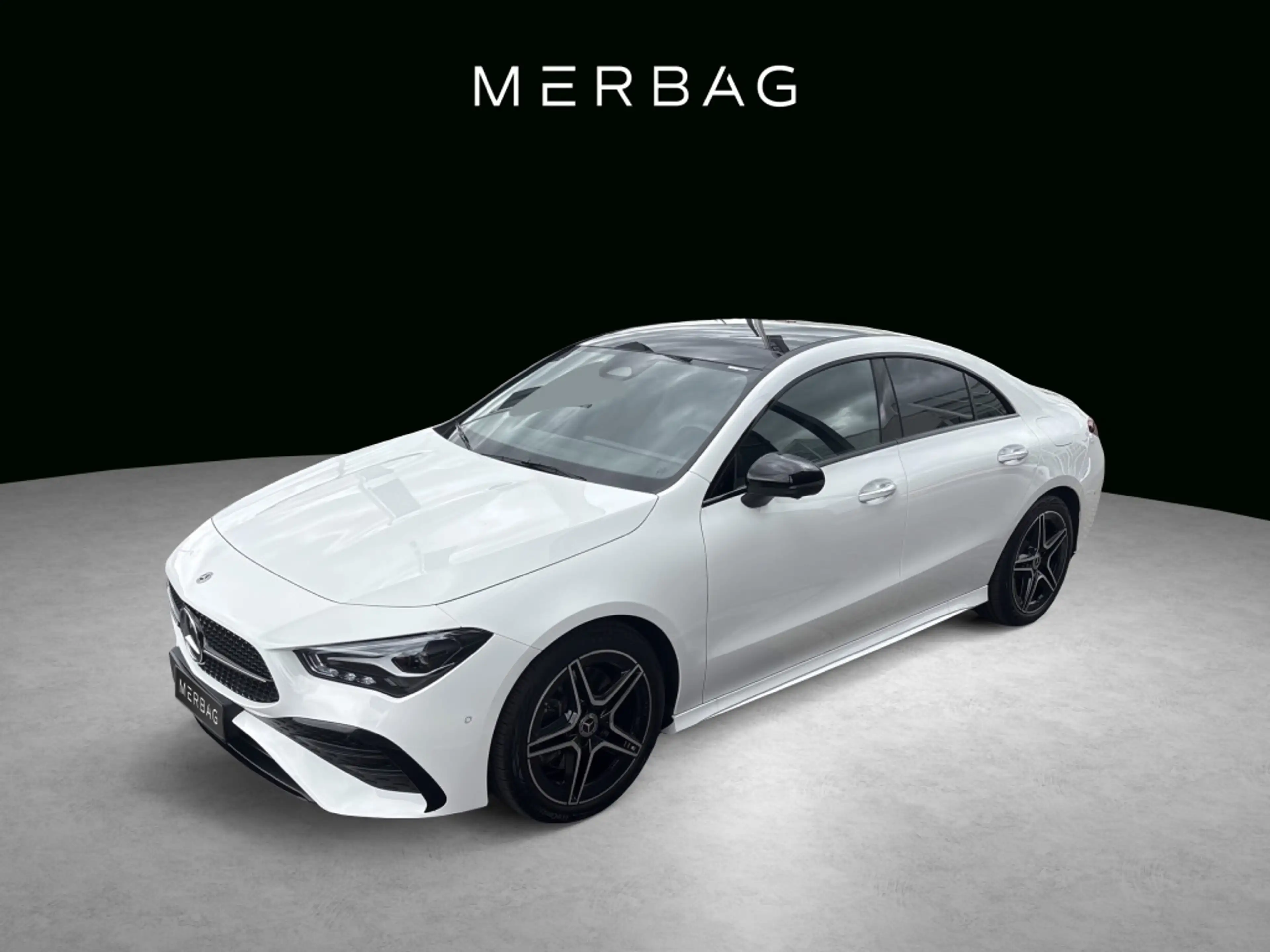 Mercedes-Benz CLA 220 4MATIC Coupé AMG NIGHT PANO 360 ACC SOUND