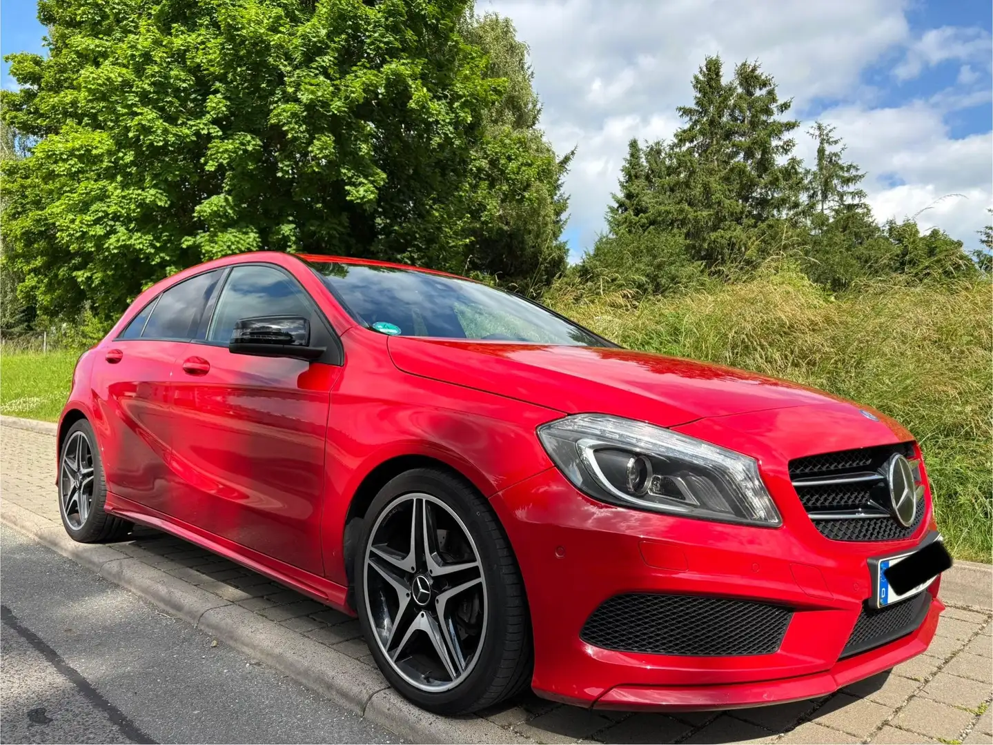 Mercedes-Benz A 200 A 200 AMG Line Piros - 2