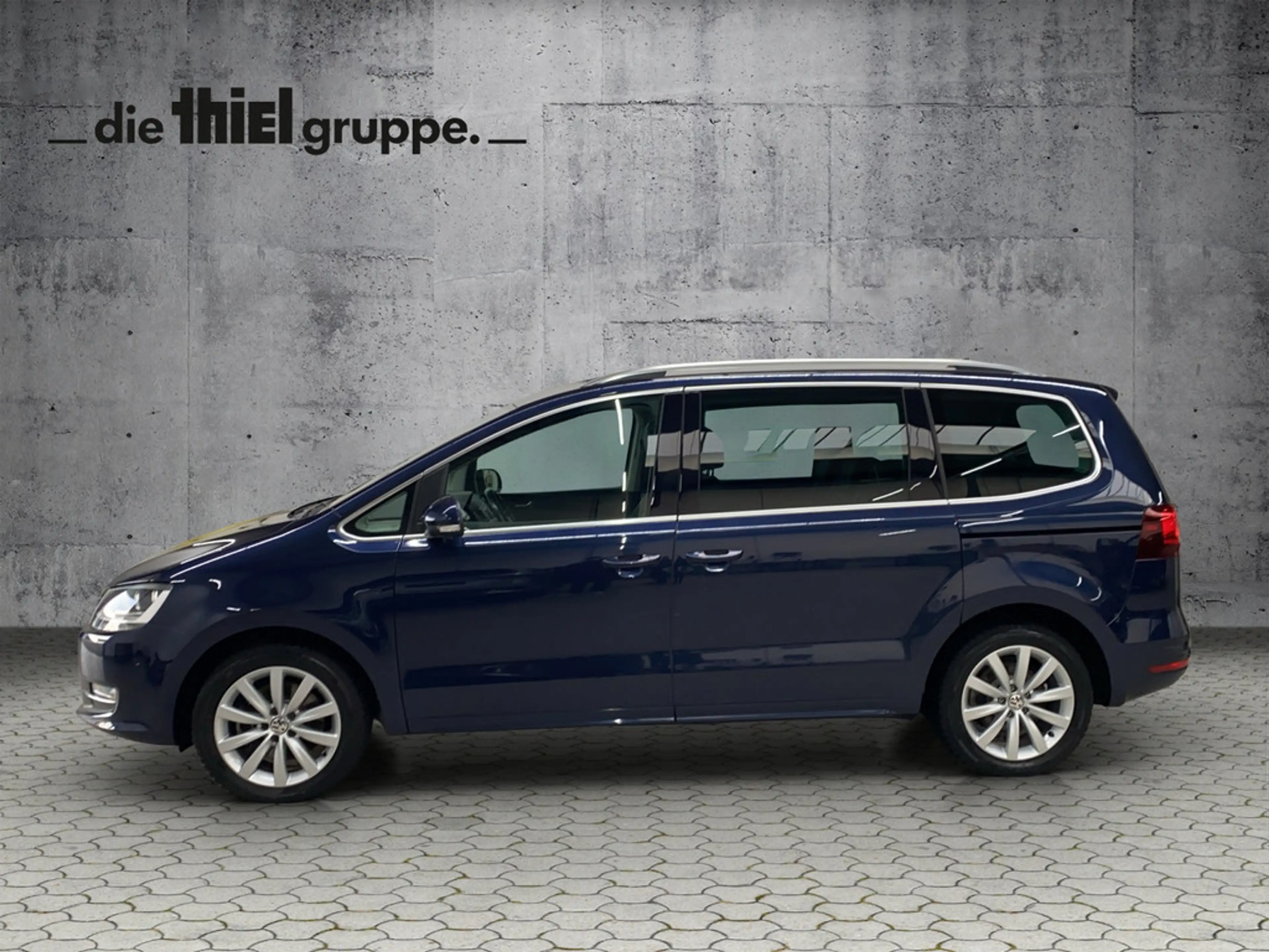 Volkswagen Sharan 2.0 TSI Highline DSG 7-Sitzer+Leder+AHK — photo 2