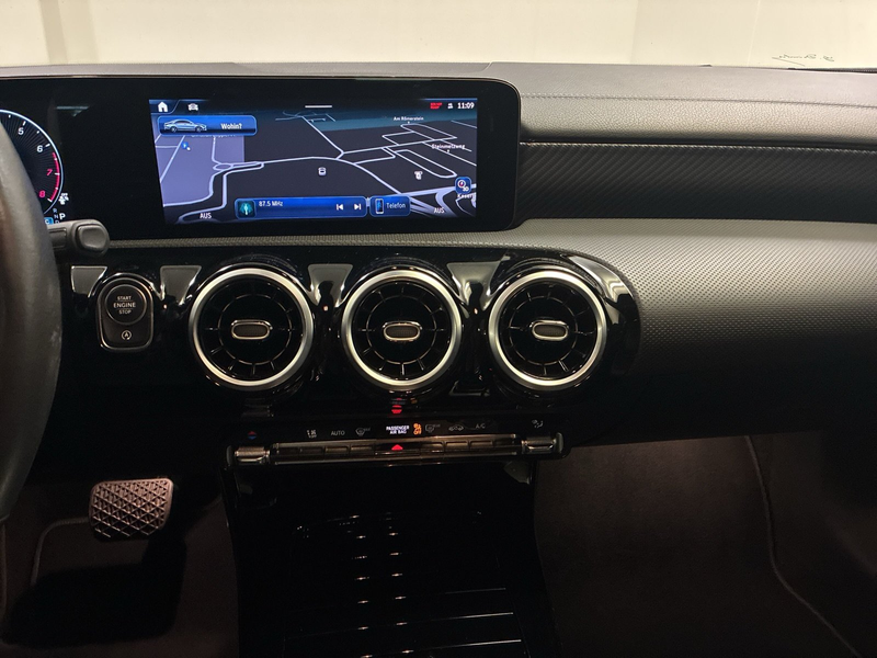 Mercedes-Benz CLA 180 Coupé PTS Cam Navi Wide LED SHZ — photo 10