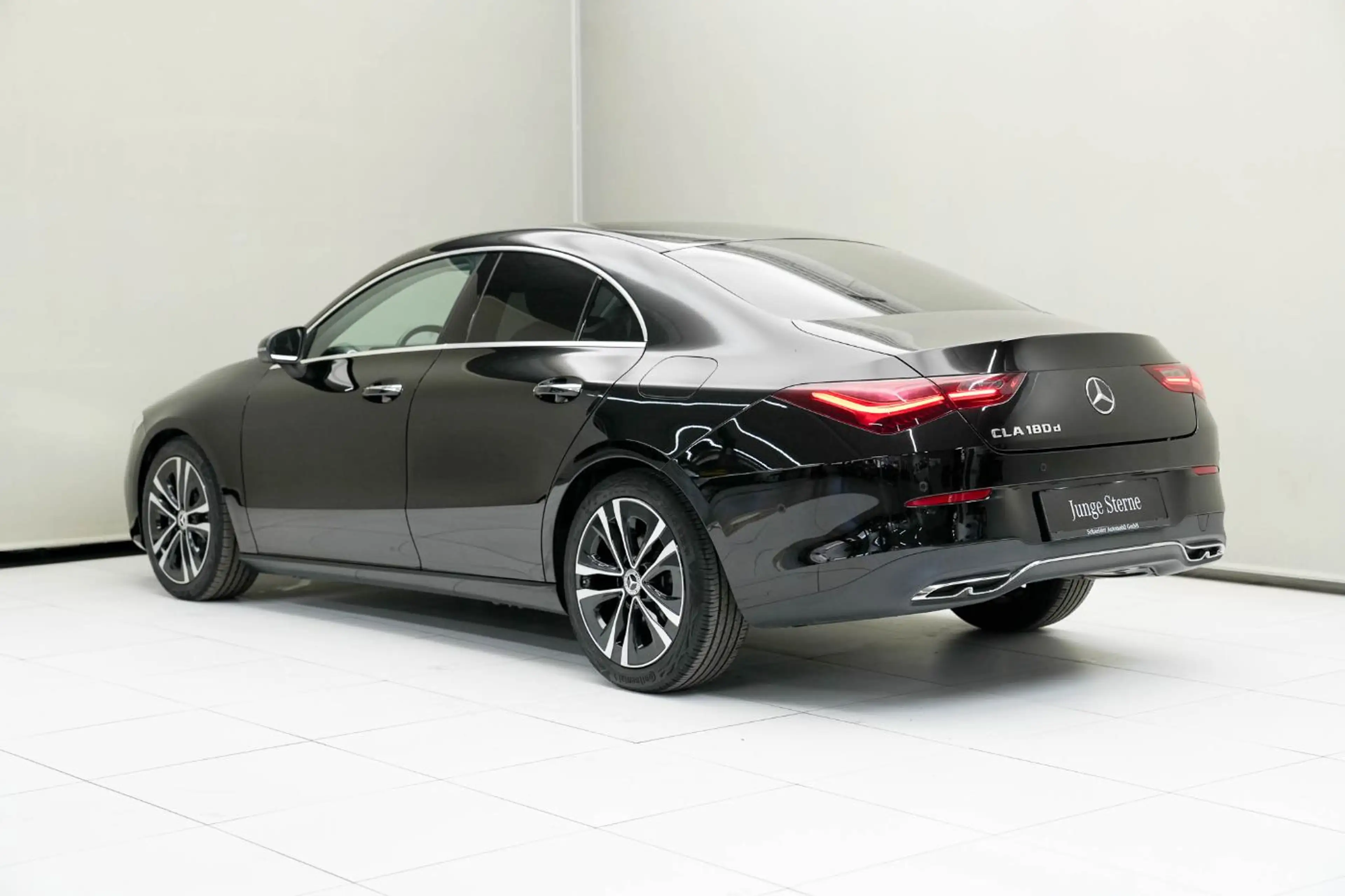 Mercedes-Benz CLA 180 d Coupé W-Paket KAM SpurH FLA — photo 10
