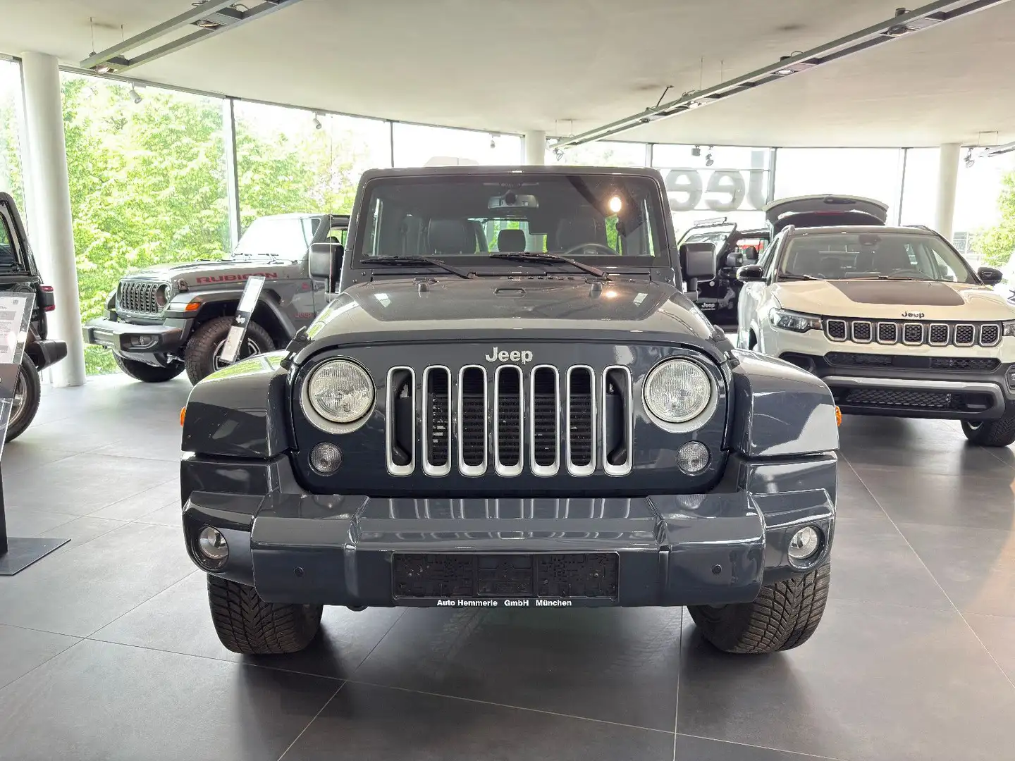 Jeep Wrangler 2.8l CRDi SAHARA Automatik*RHINO* Grau - 2
