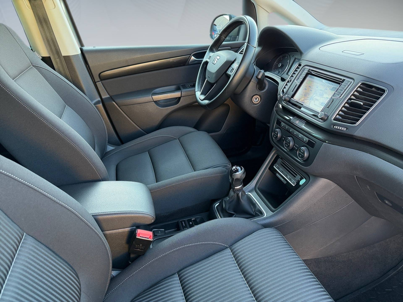 SEAT Alhambra Executive Plus 2.0TDI Allrad — photo 11