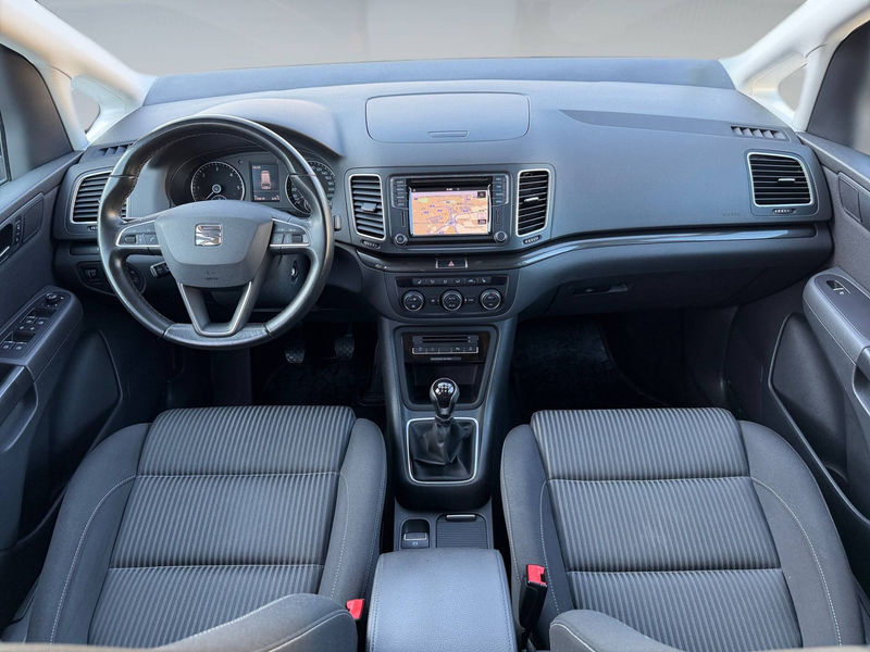 SEAT Alhambra Executive Plus 2.0TDI Allrad — photo 12