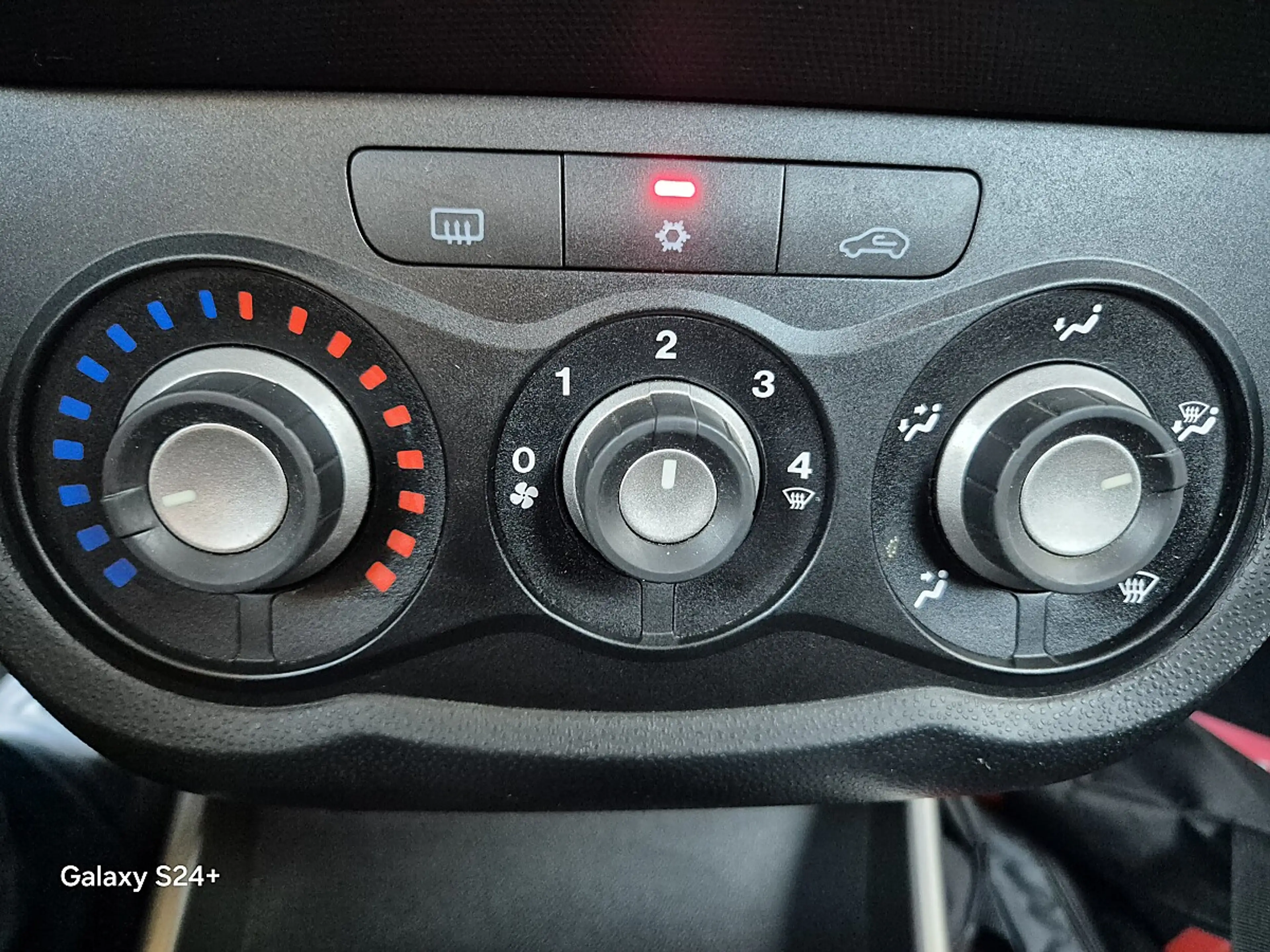 Alfa Romeo MiTo Alfa MiTo 1,4 Distinctive — photo 14