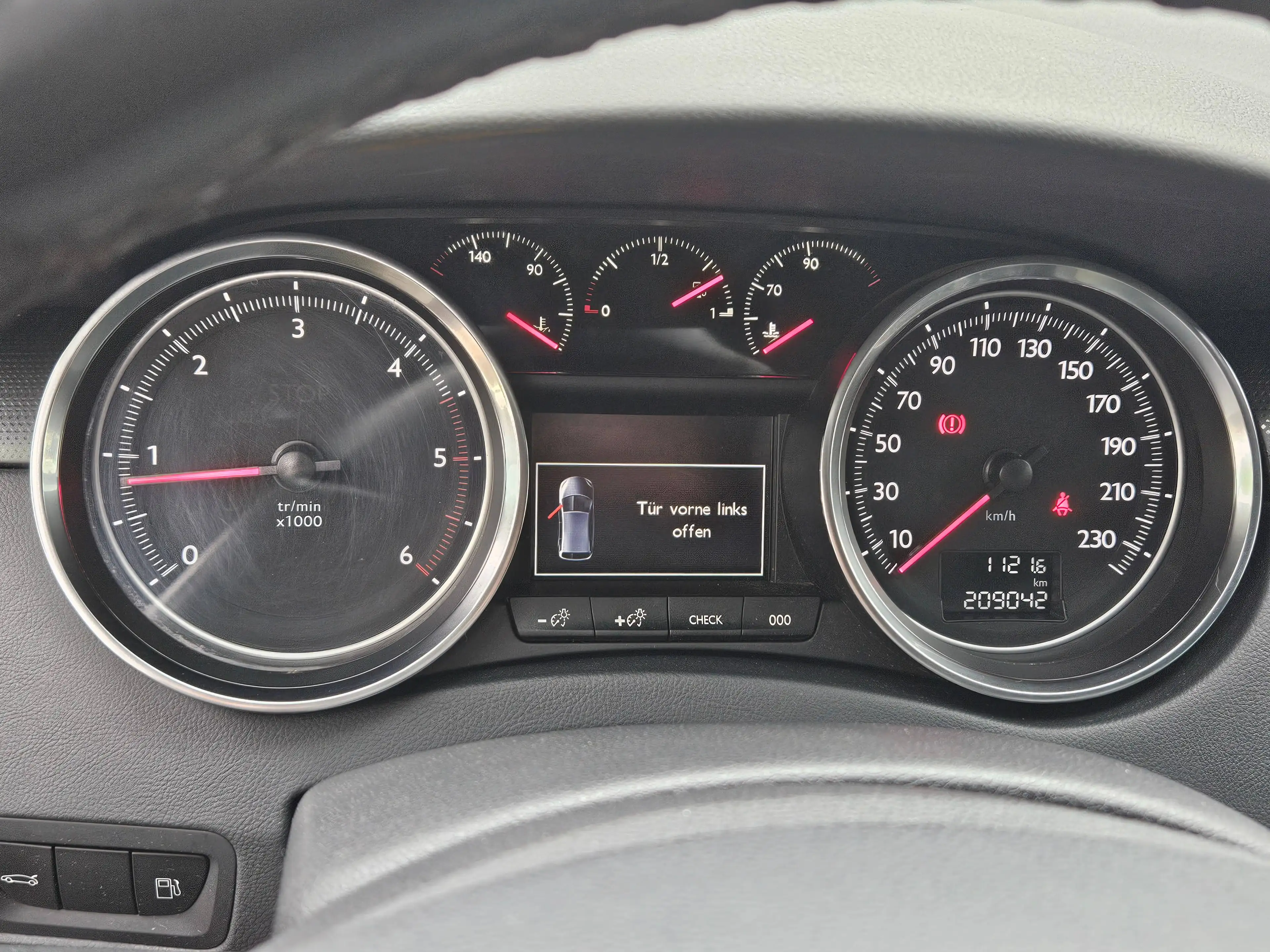 Peugeot 508 Allure — photo 18