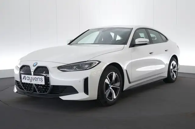 BMW i4 eDrive40 Business LEDER/CUIR LED GPS PDC 360°CAM BLIS ACC TREKHAAK
