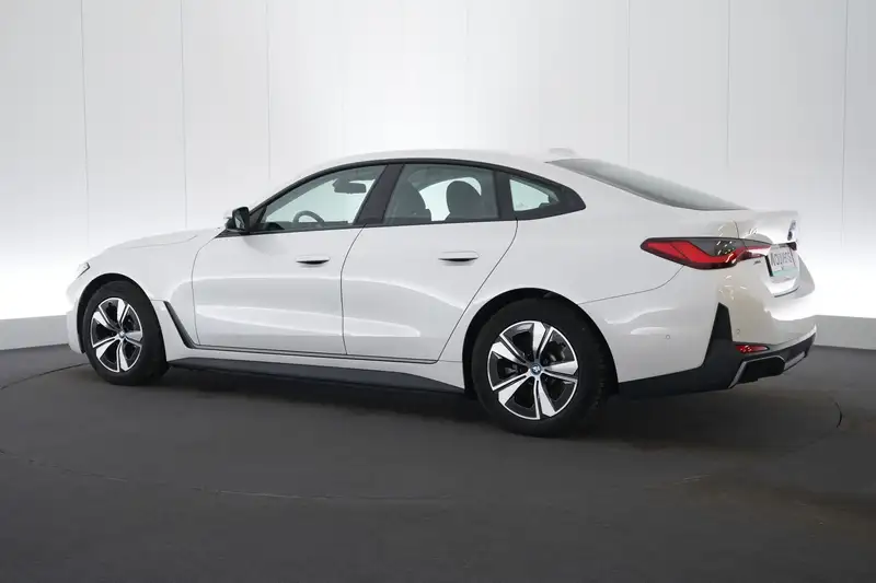 BMW I4