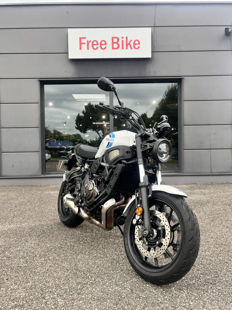Yamaha XSR 700 Weiß - 2