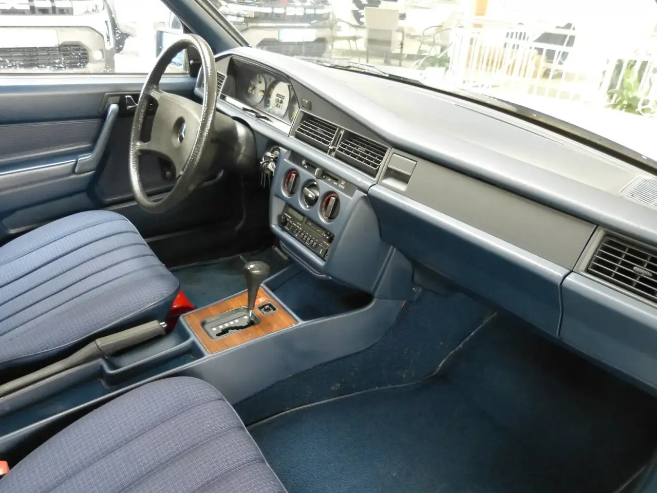 Mercedes-Benz 190 D 2.0 [1. Hand/Automatik/Oldtimer], foto 12