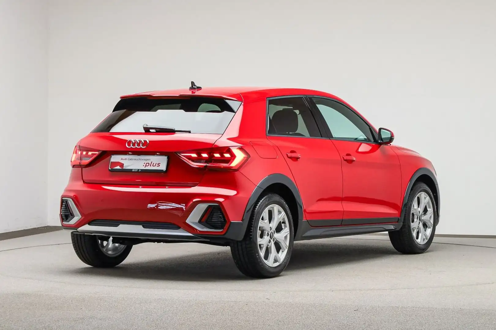 Audi A1 30 TFSI S-LINE*NAVI-PLUS*LED*VIRTUA Rot - 2