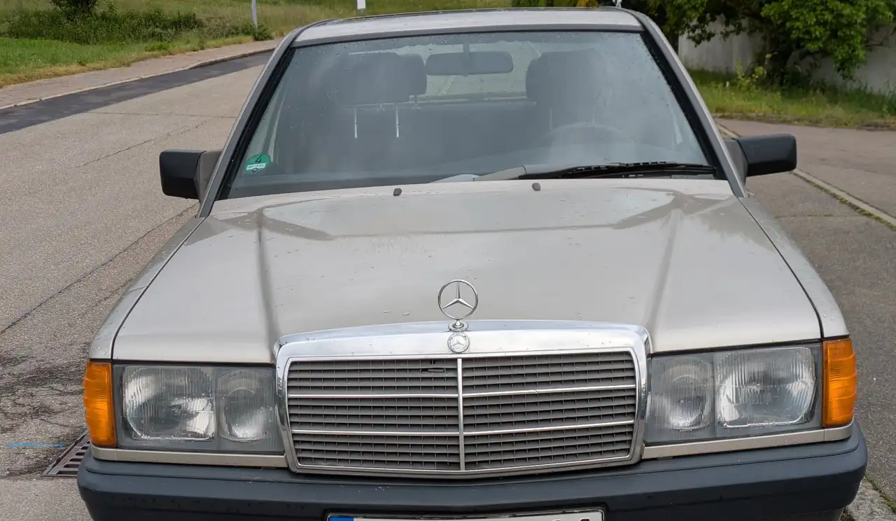 Mercedes-Benz 190