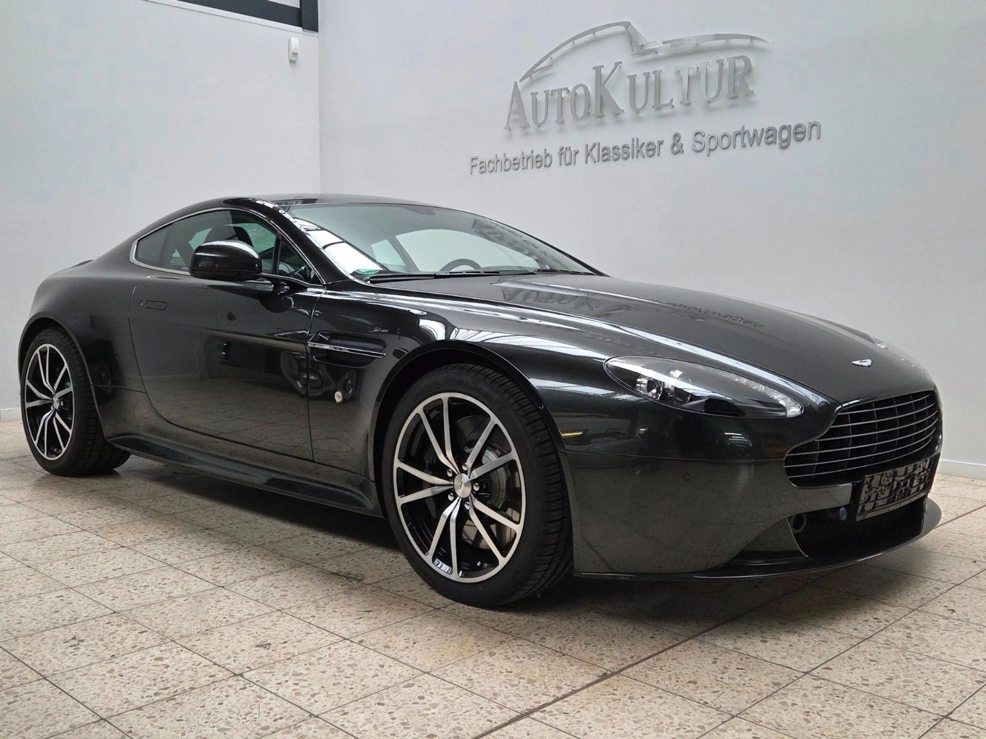 Aston Martin V8 V8 SP10 Vantage 4.7l S MANUEL !!!