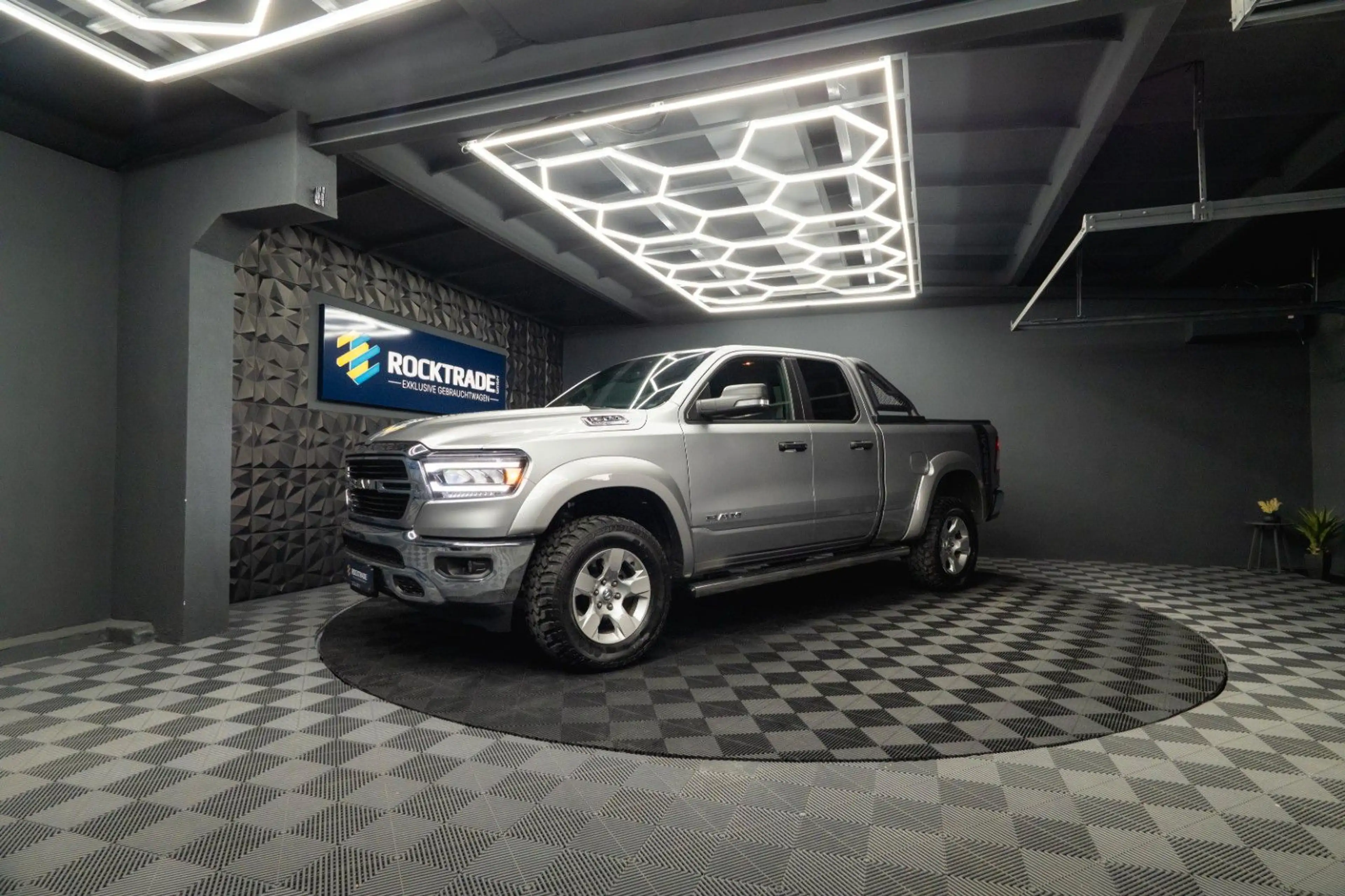 Dodge RAM 5.7 V8 HEMI 4x4 OFFROAD Bodylift LONGBED LED — photo 9