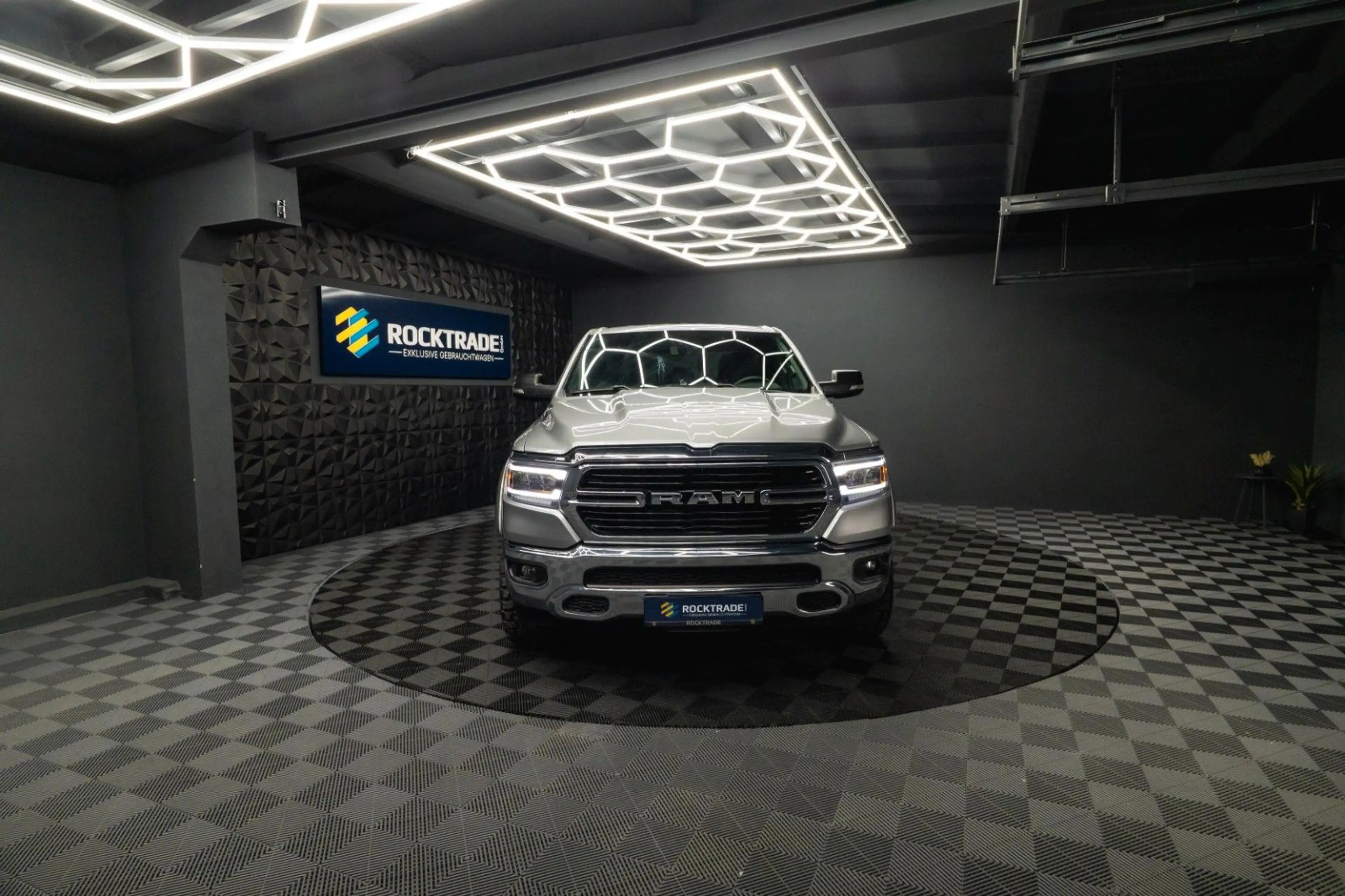 Dodge RAM 5.7 V8 HEMI 4x4 OFFROAD Bodylift LONGBED LED — photo 10