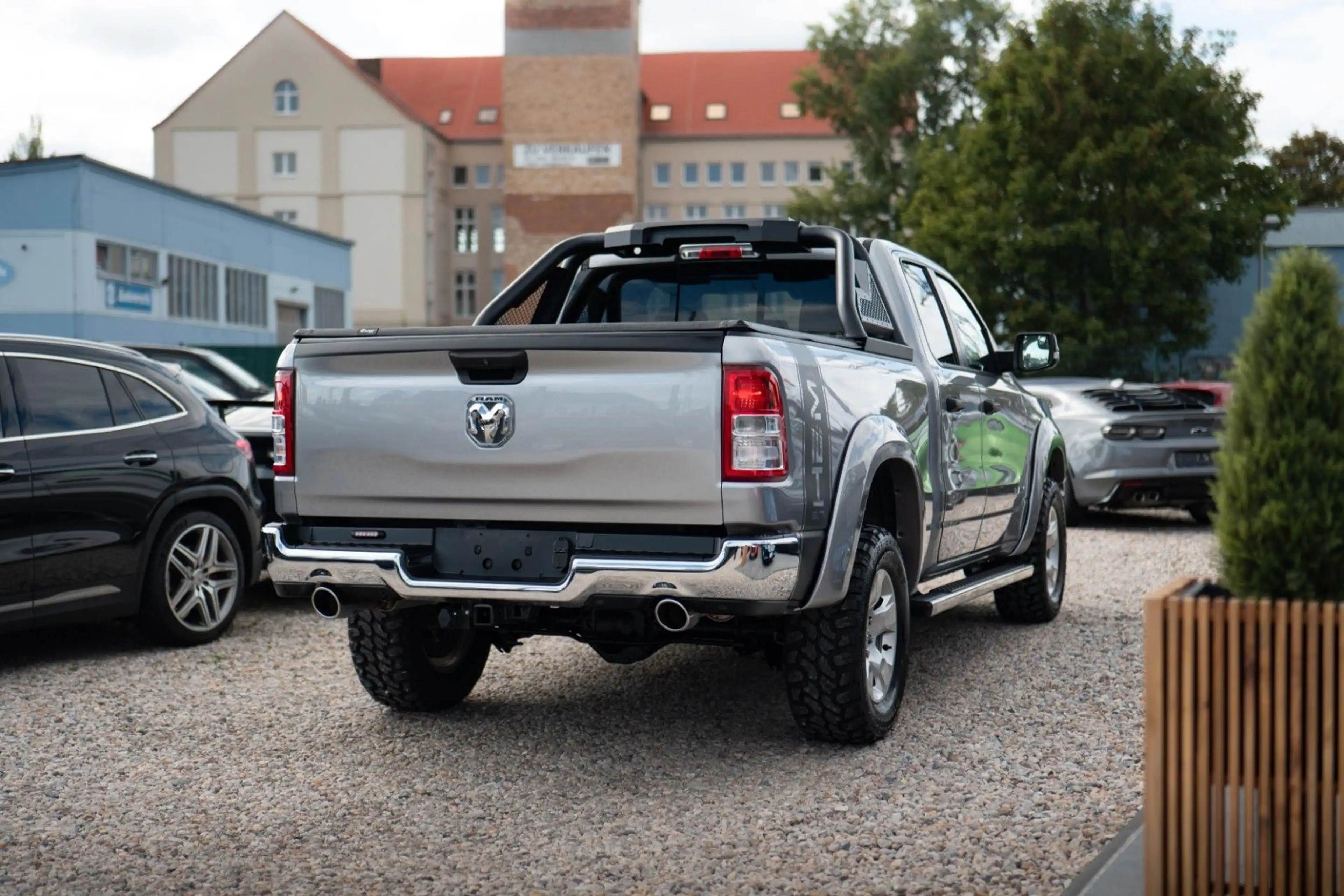 Dodge RAM 5.7 V8 HEMI 4x4 OFFROAD Bodylift LONGBED LED — photo 4
