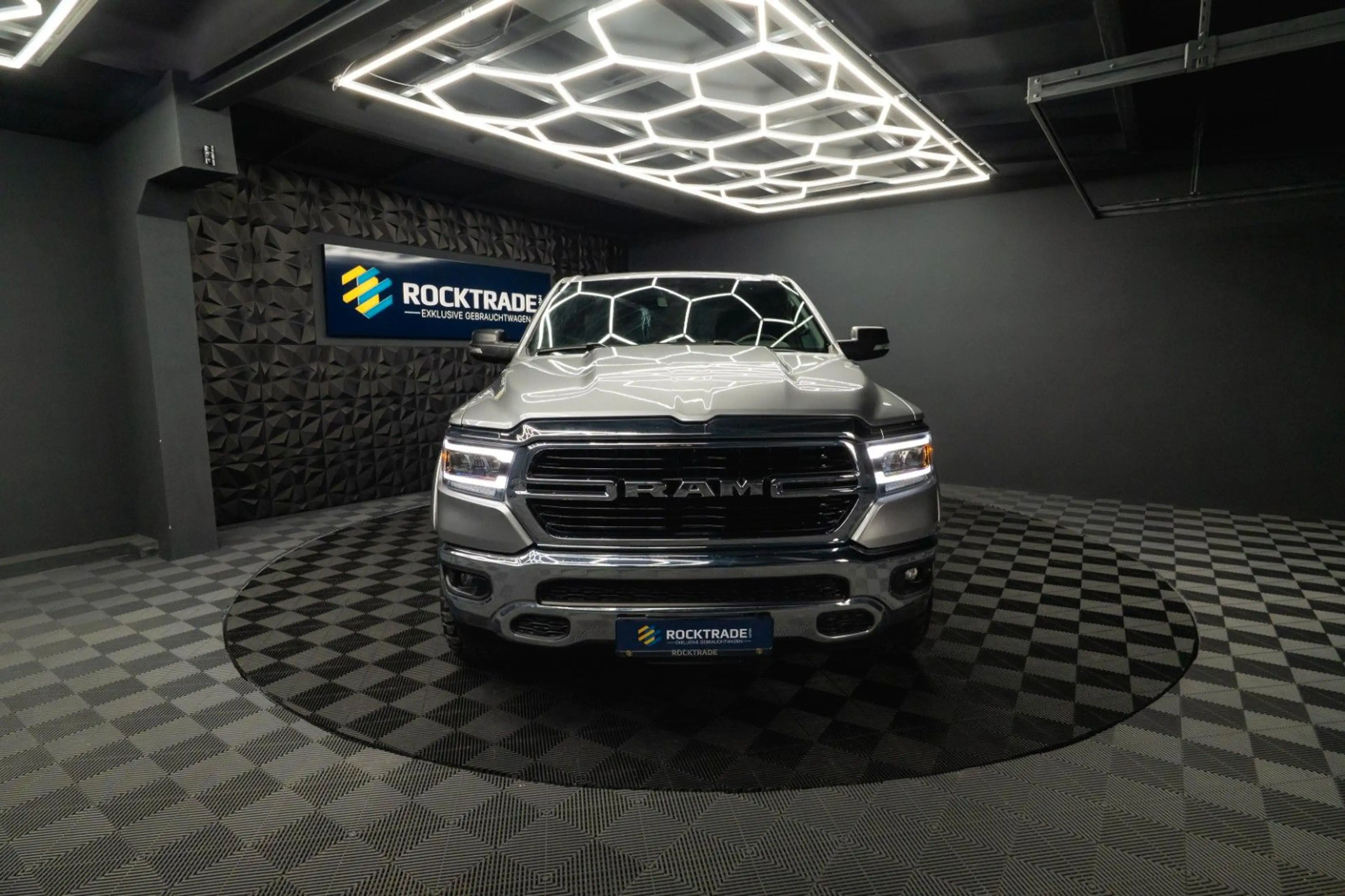 Dodge RAM 5.7 V8 HEMI 4x4 OFFROAD Bodylift LONGBED LED — photo 11